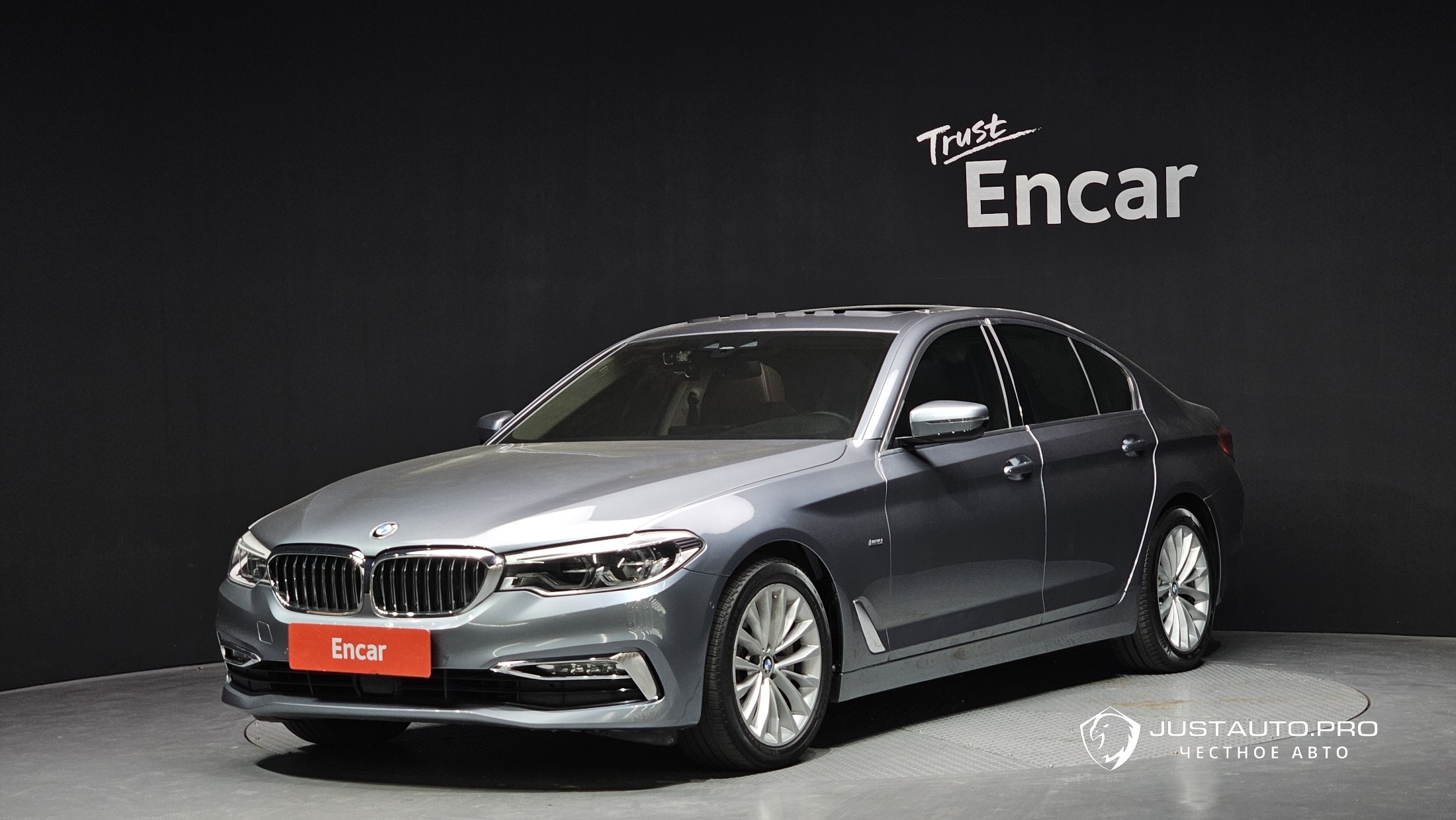 Автомобиль BMW 5-Series