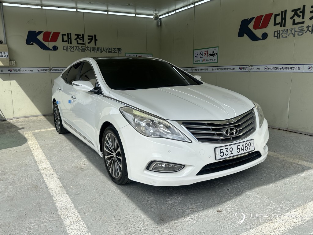 Автомобиль Hyundai Grandeur
