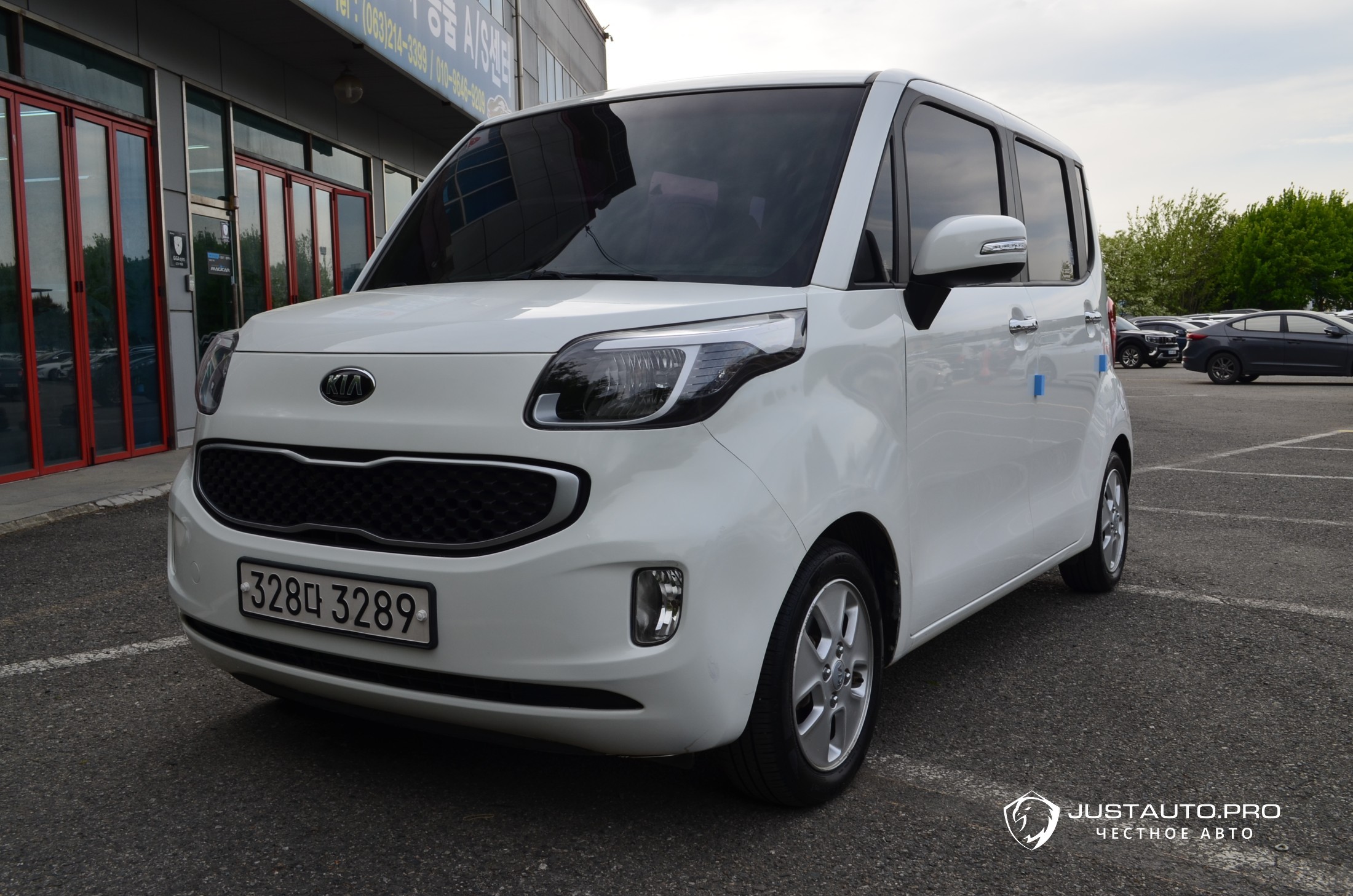 Автомобиль Kia RAY