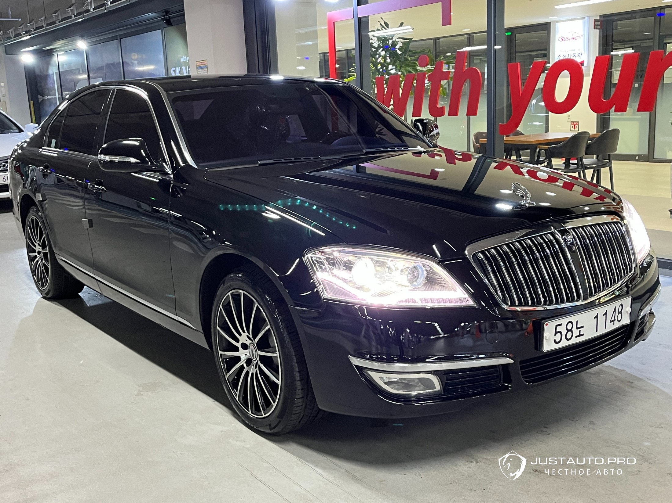 Автомобиль KG_Mobility_Ssangyong Chairman