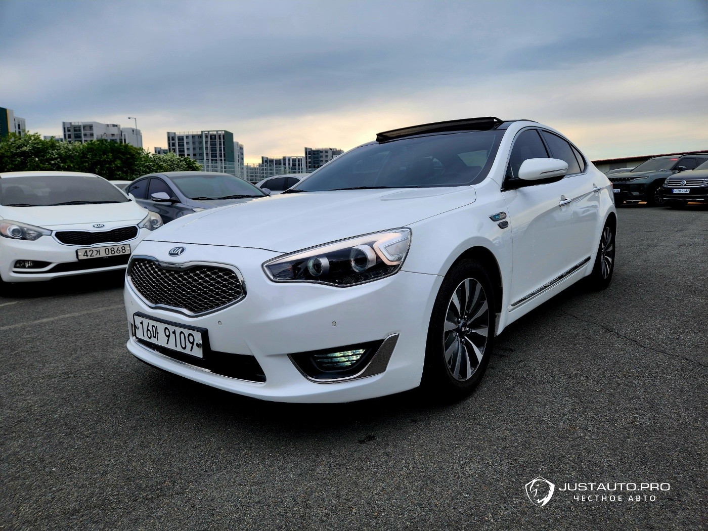 Автомобиль Kia K7