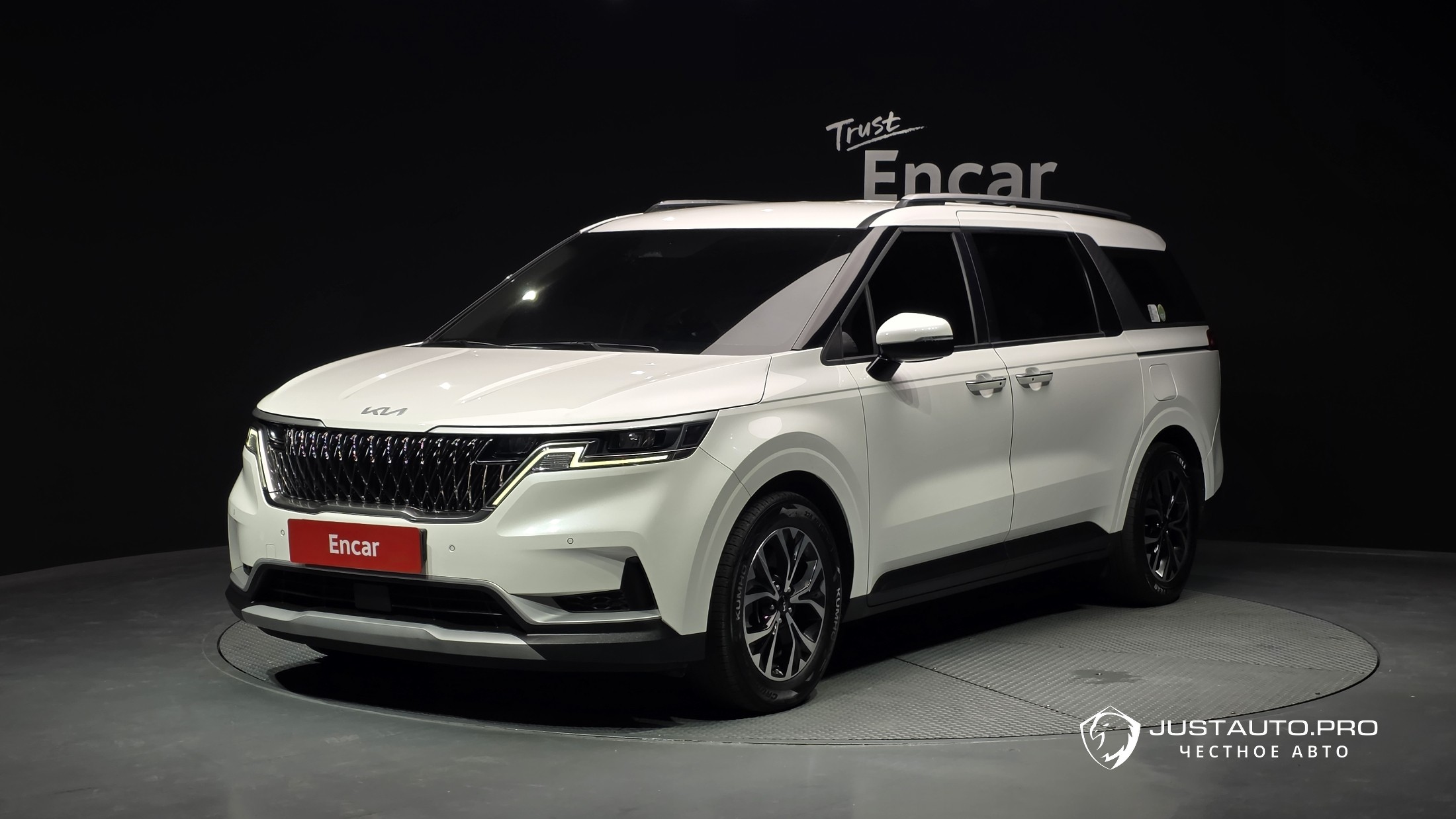 Автомобиль Kia Canival