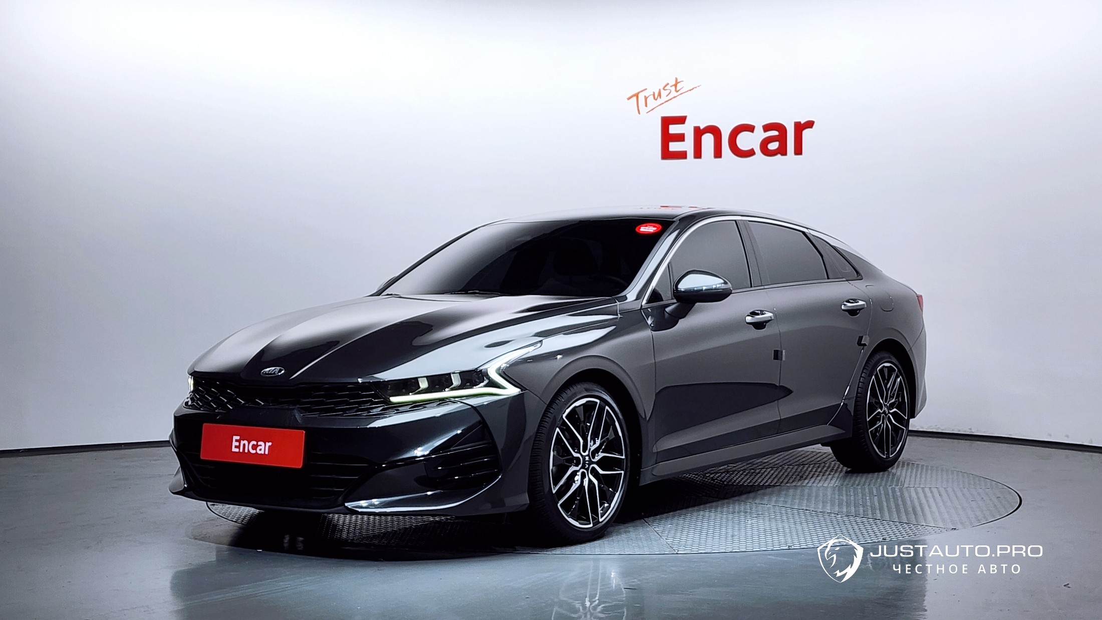 Автомобиль Kia K5