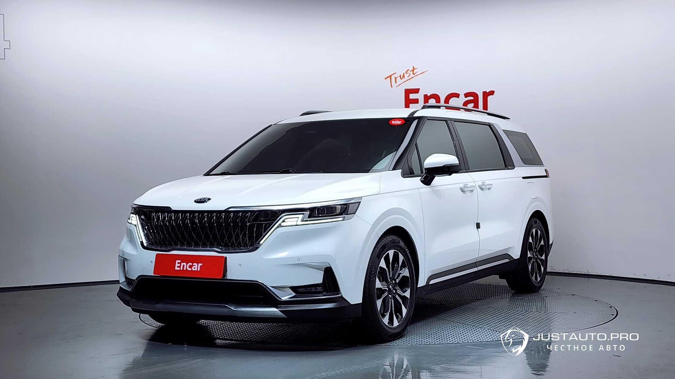 Автомобиль Kia Canival
