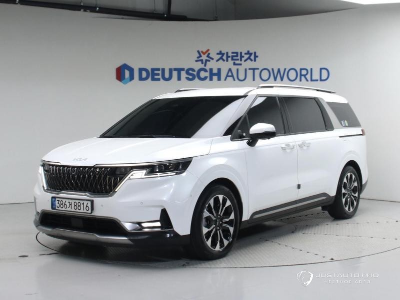 Автомобиль Kia Canival