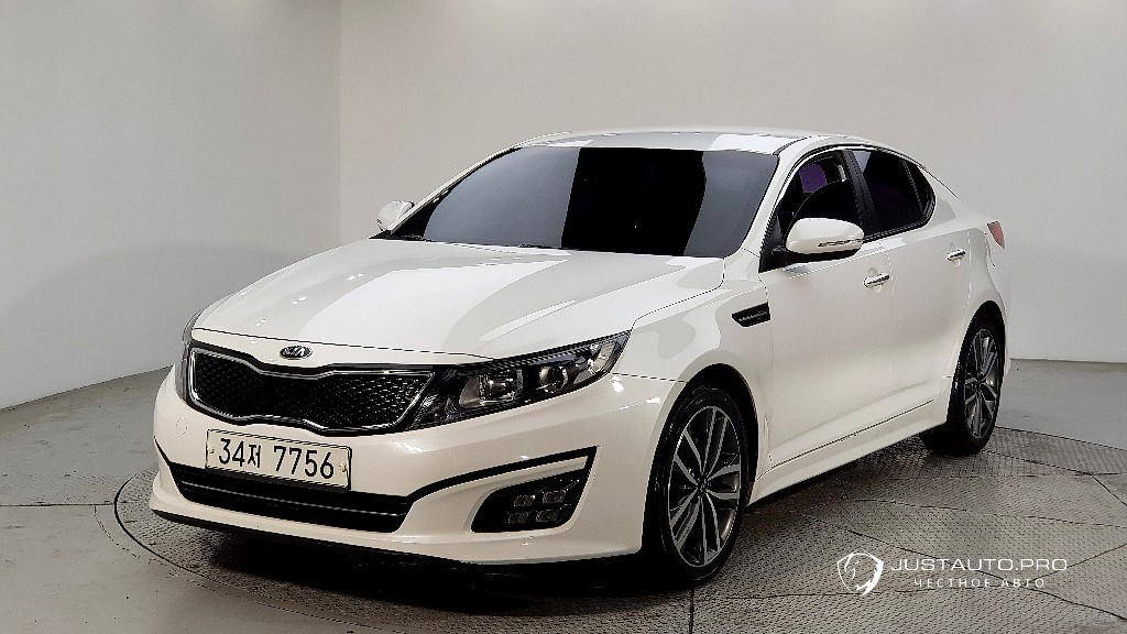 Автомобиль Kia K5