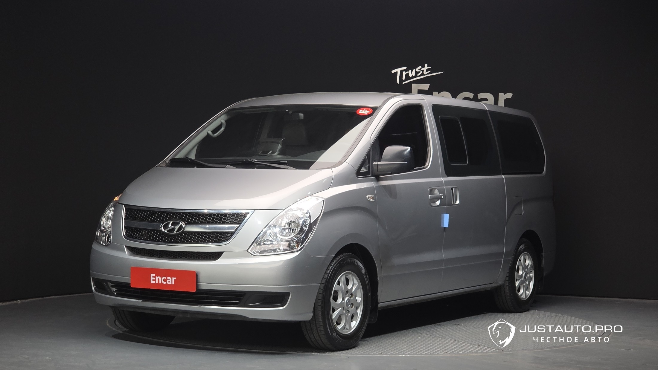 Автомобиль Hyundai Starex