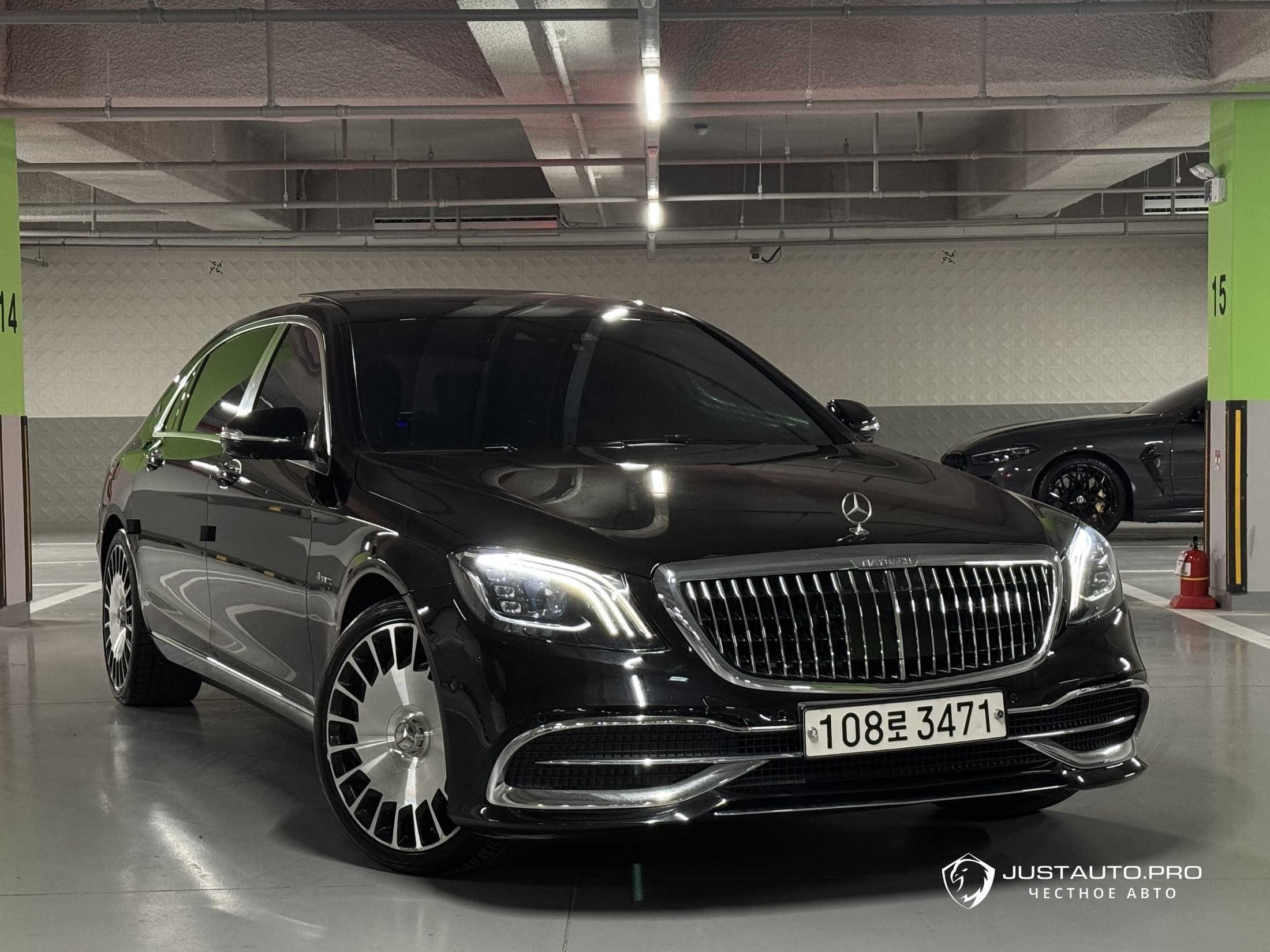 Автомобиль Mercedes-Benz S-Class