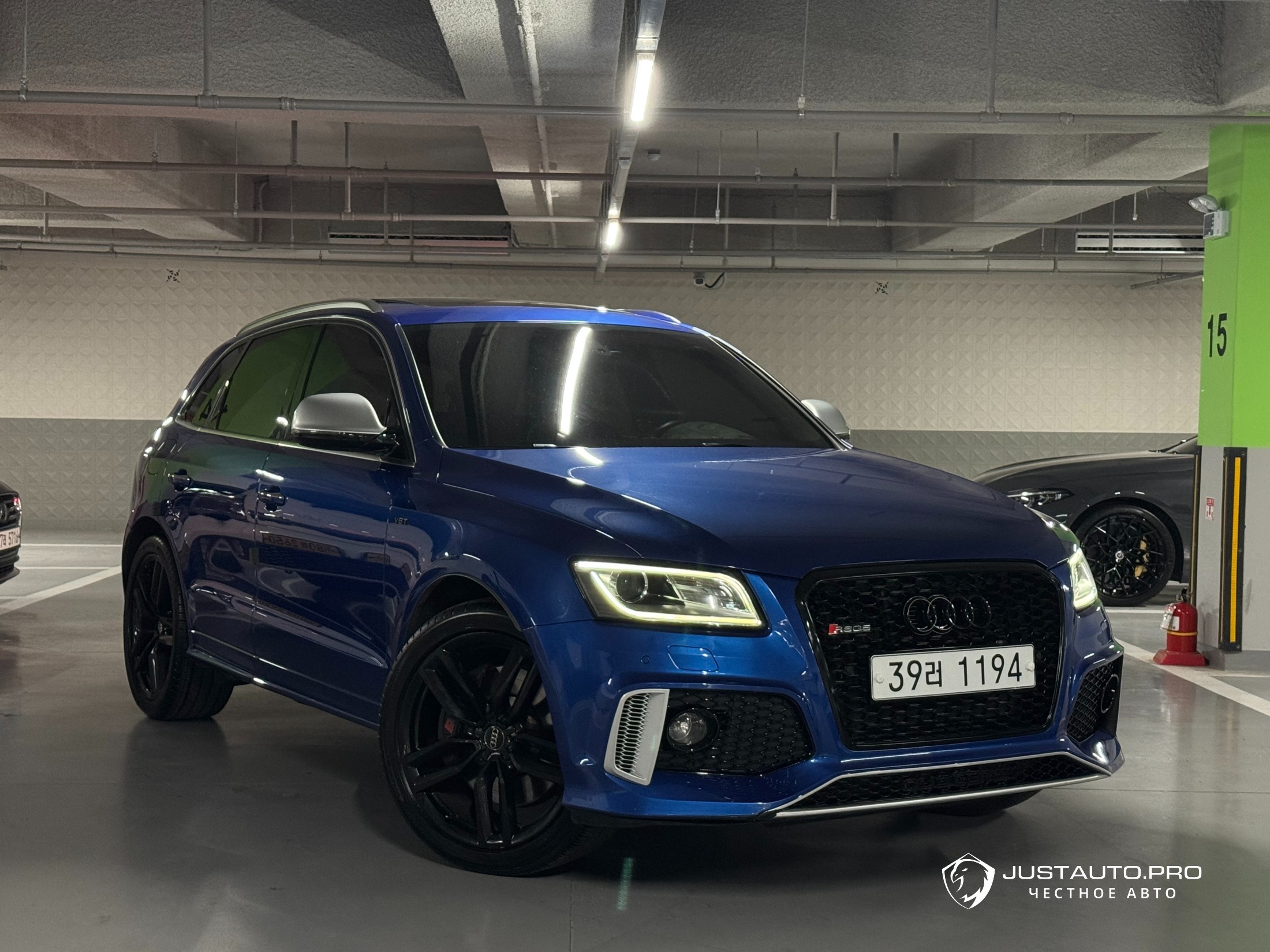 Автомобиль Audi SQ5