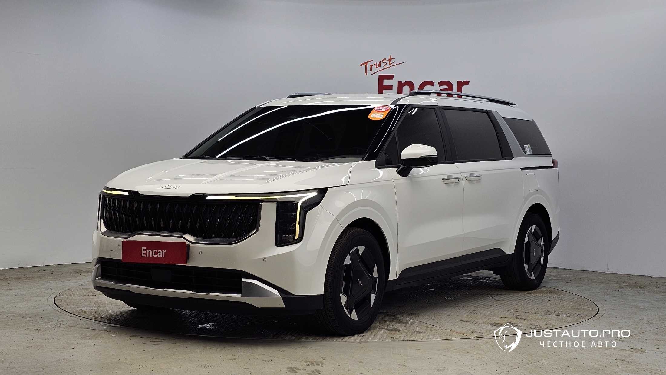 Автомобиль Kia Canival