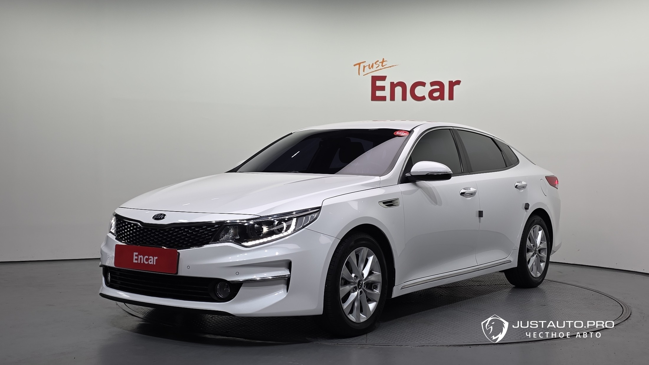 Автомобиль Kia K5