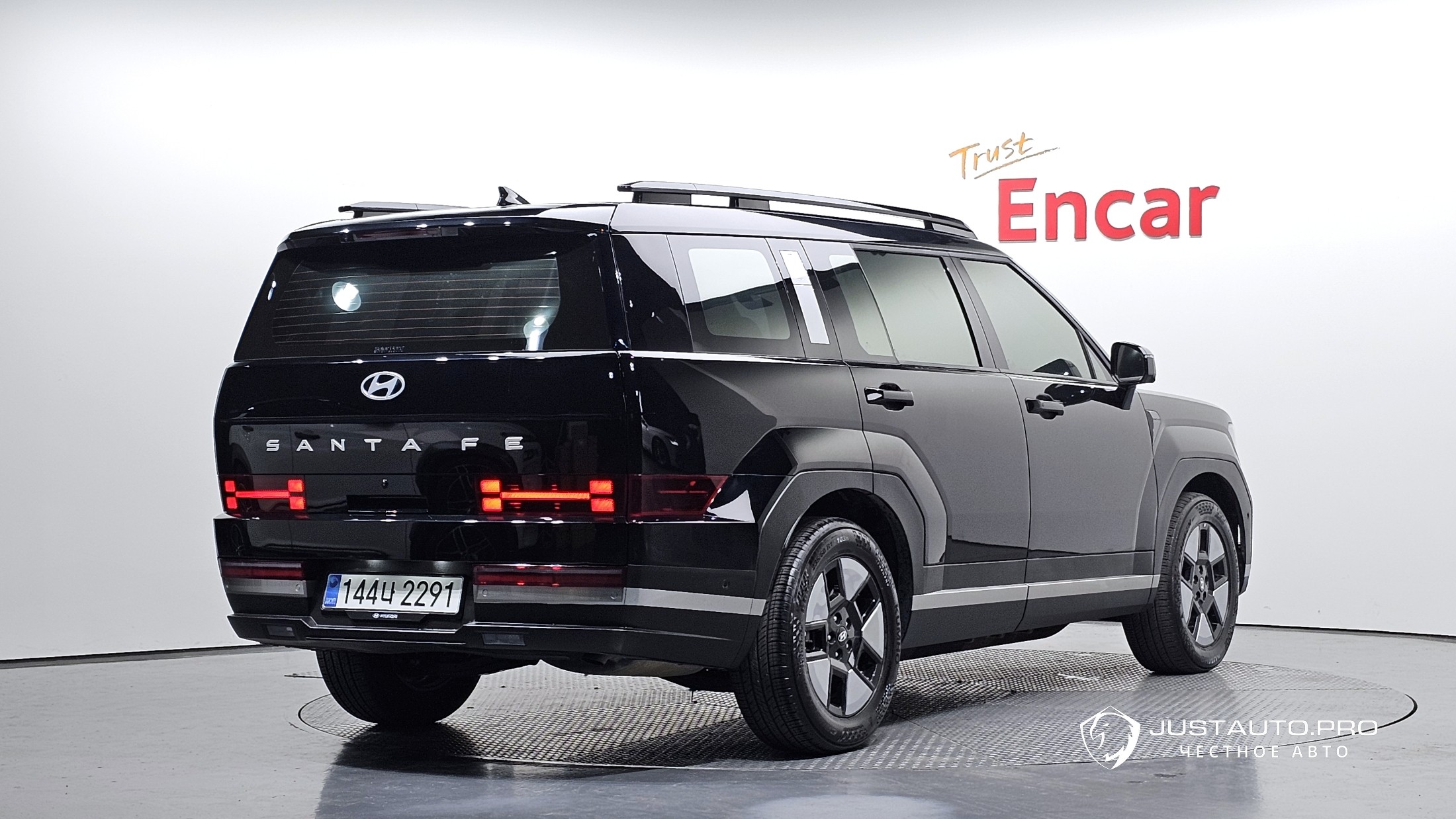 Автомобиль Hyundai Santafe