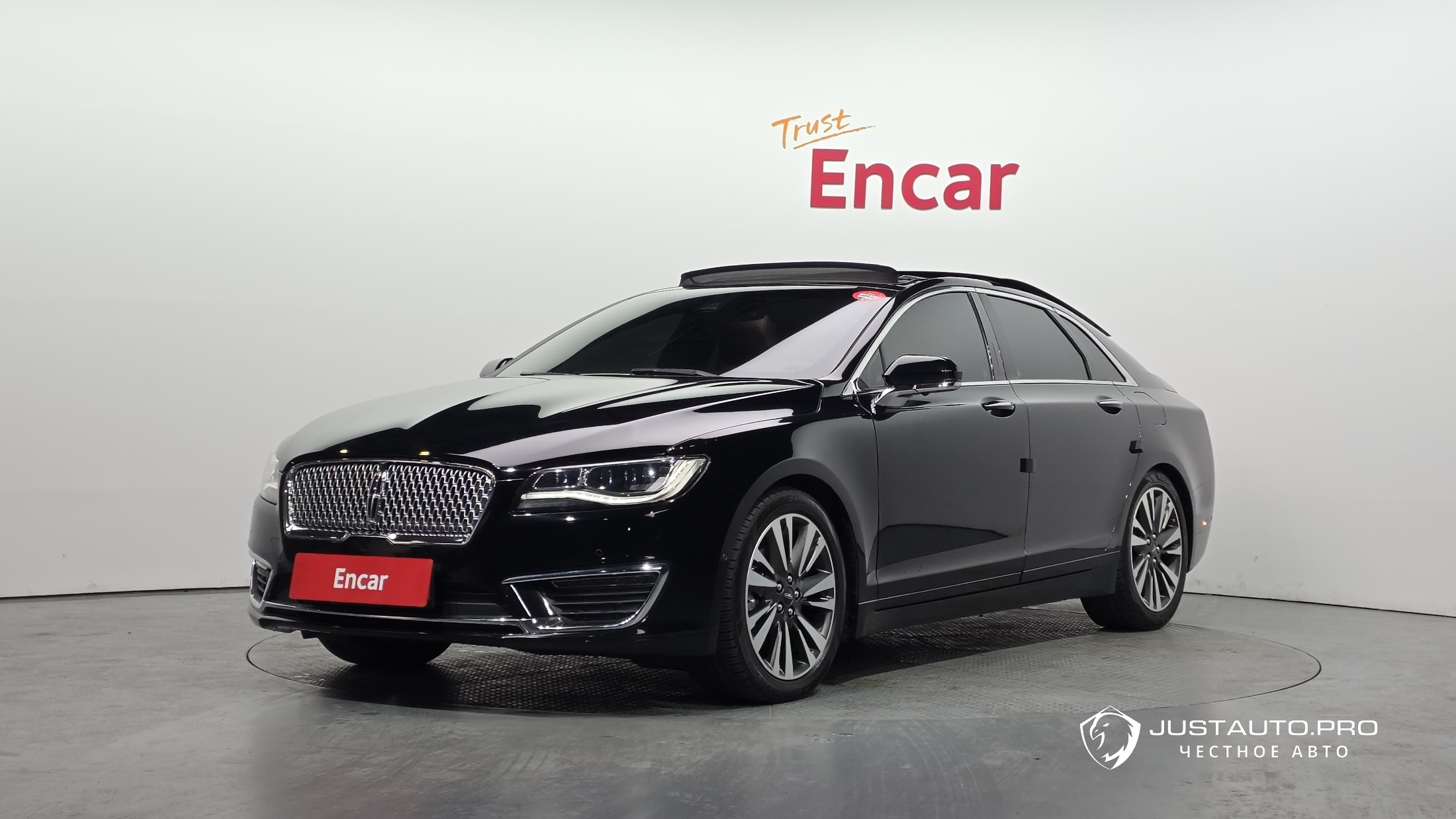 Автомобиль Lincoln MKZ