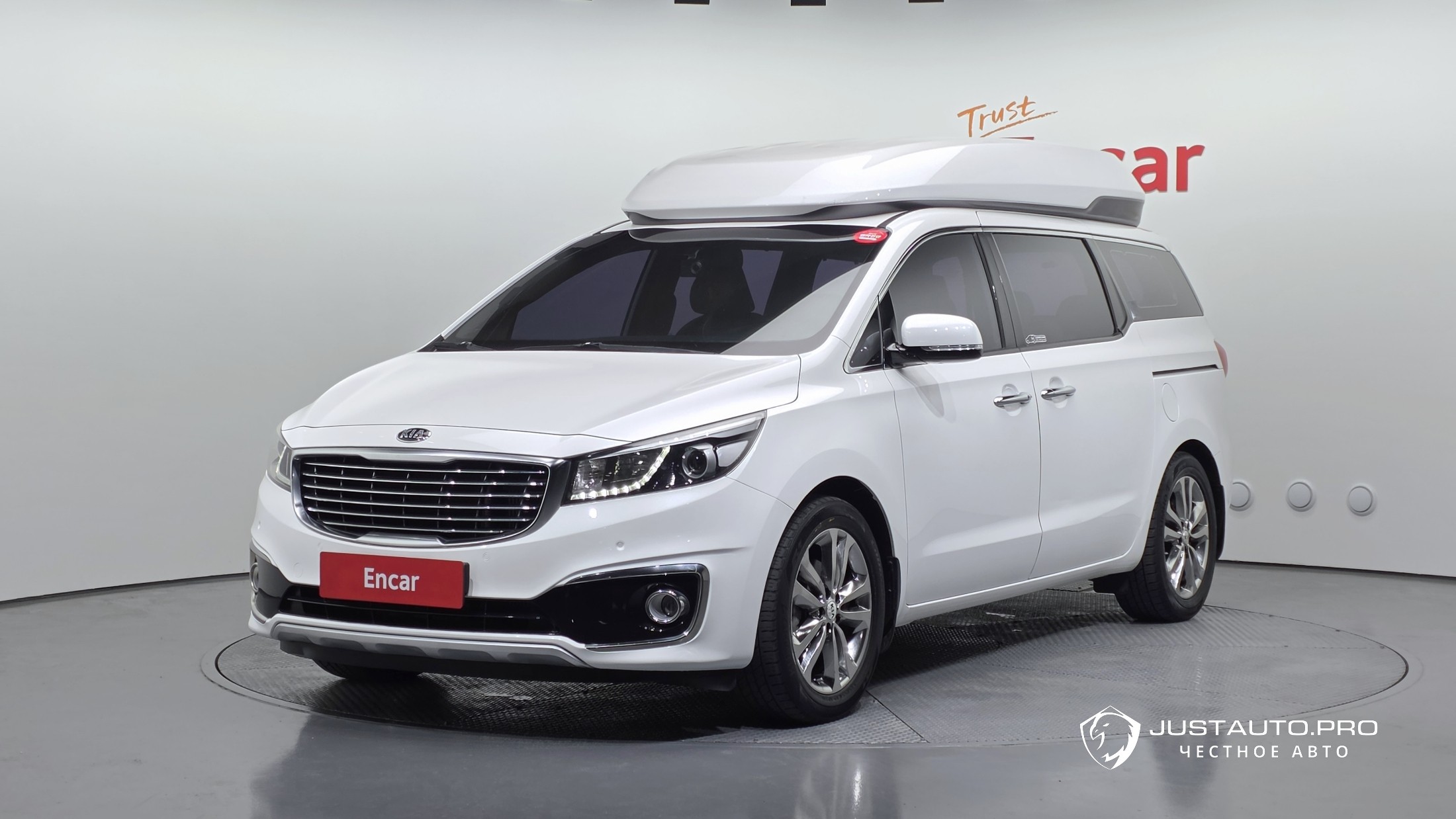 Автомобиль Kia Canival