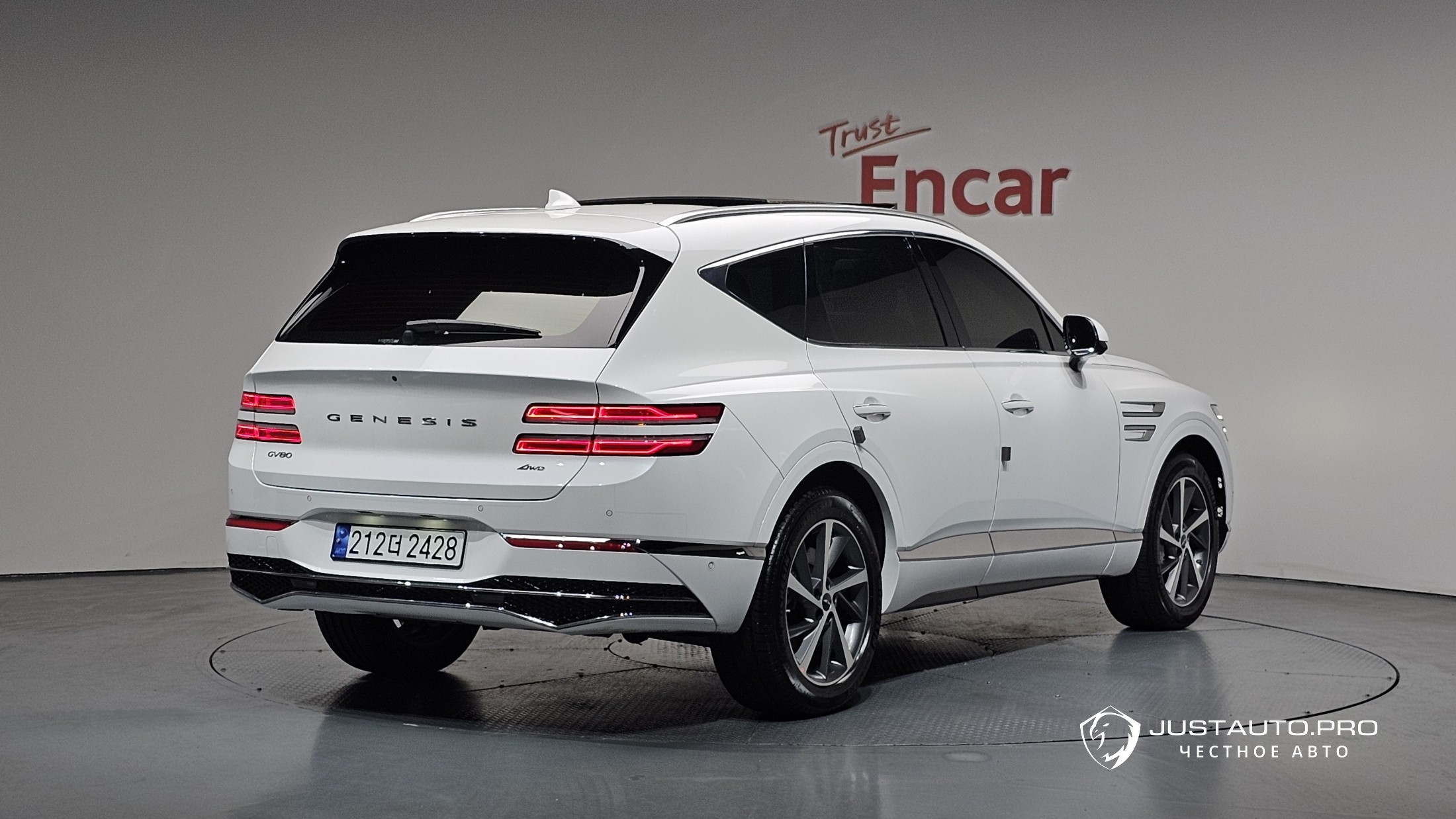 Автомобиль Genesis GV80