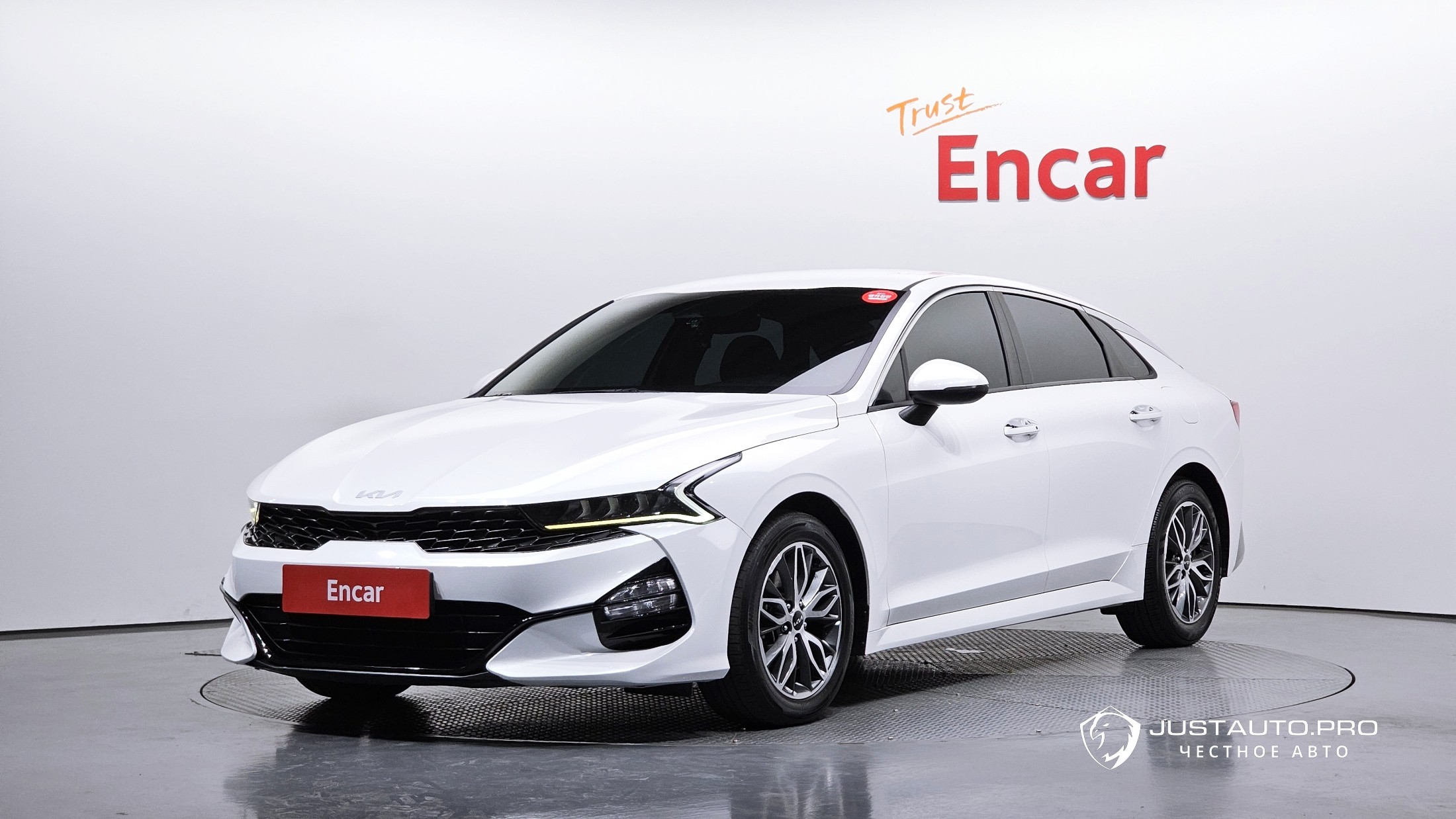 Автомобиль Kia K5