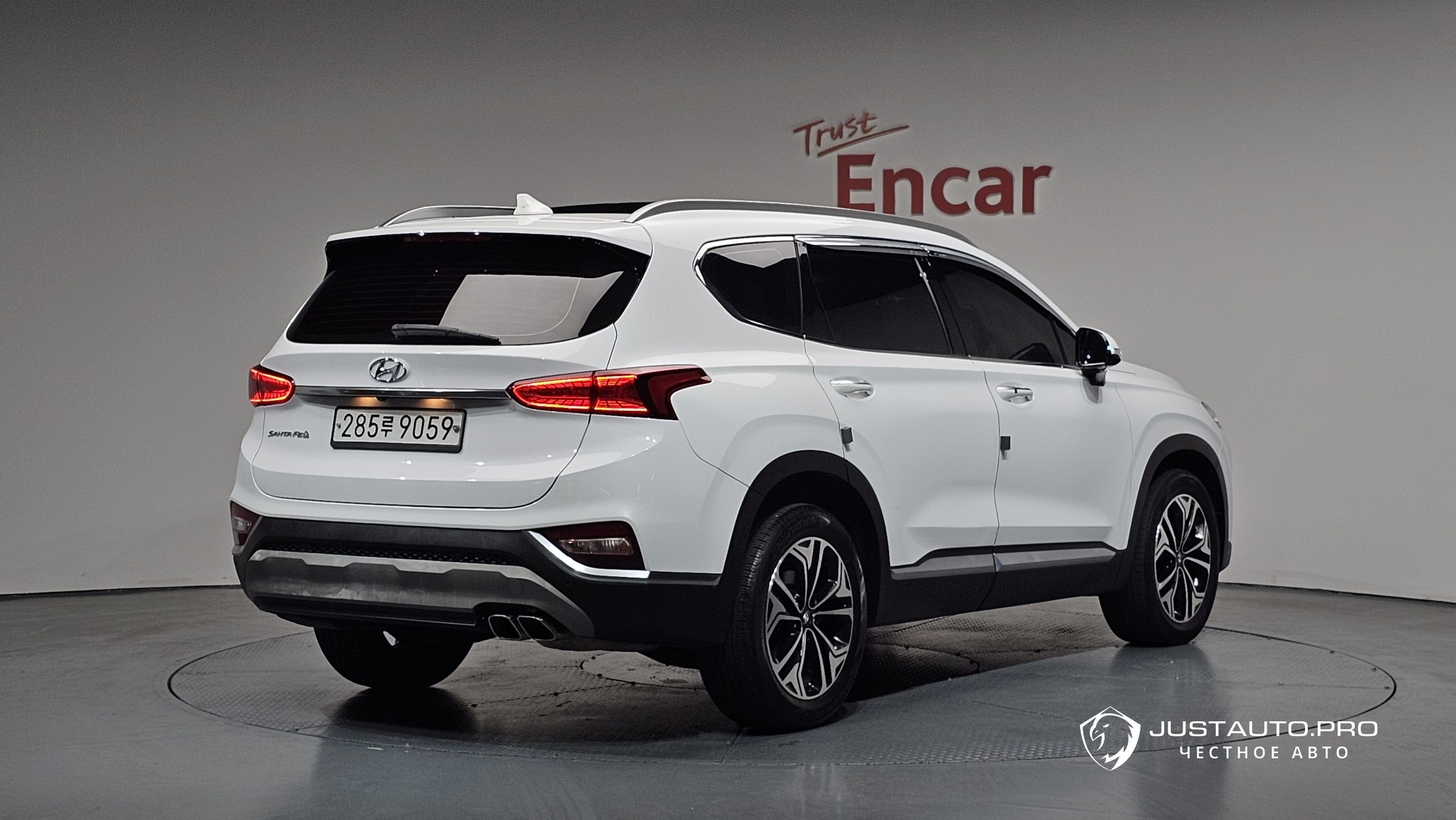 Автомобиль Hyundai Santafe
