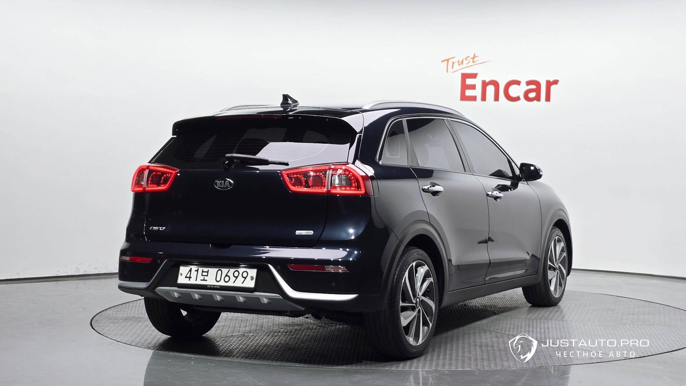 Автомобиль Kia Niro