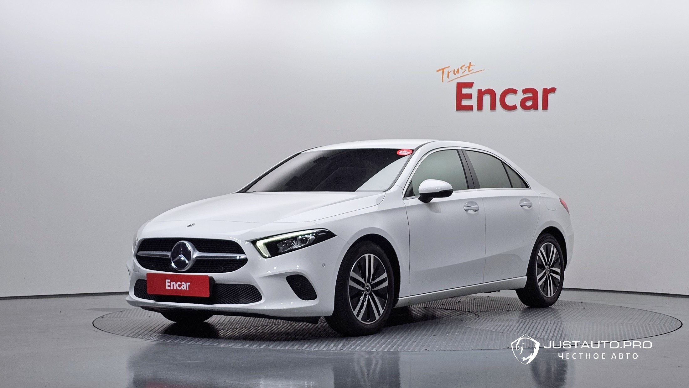 Автомобиль Mercedes-Benz A-Class