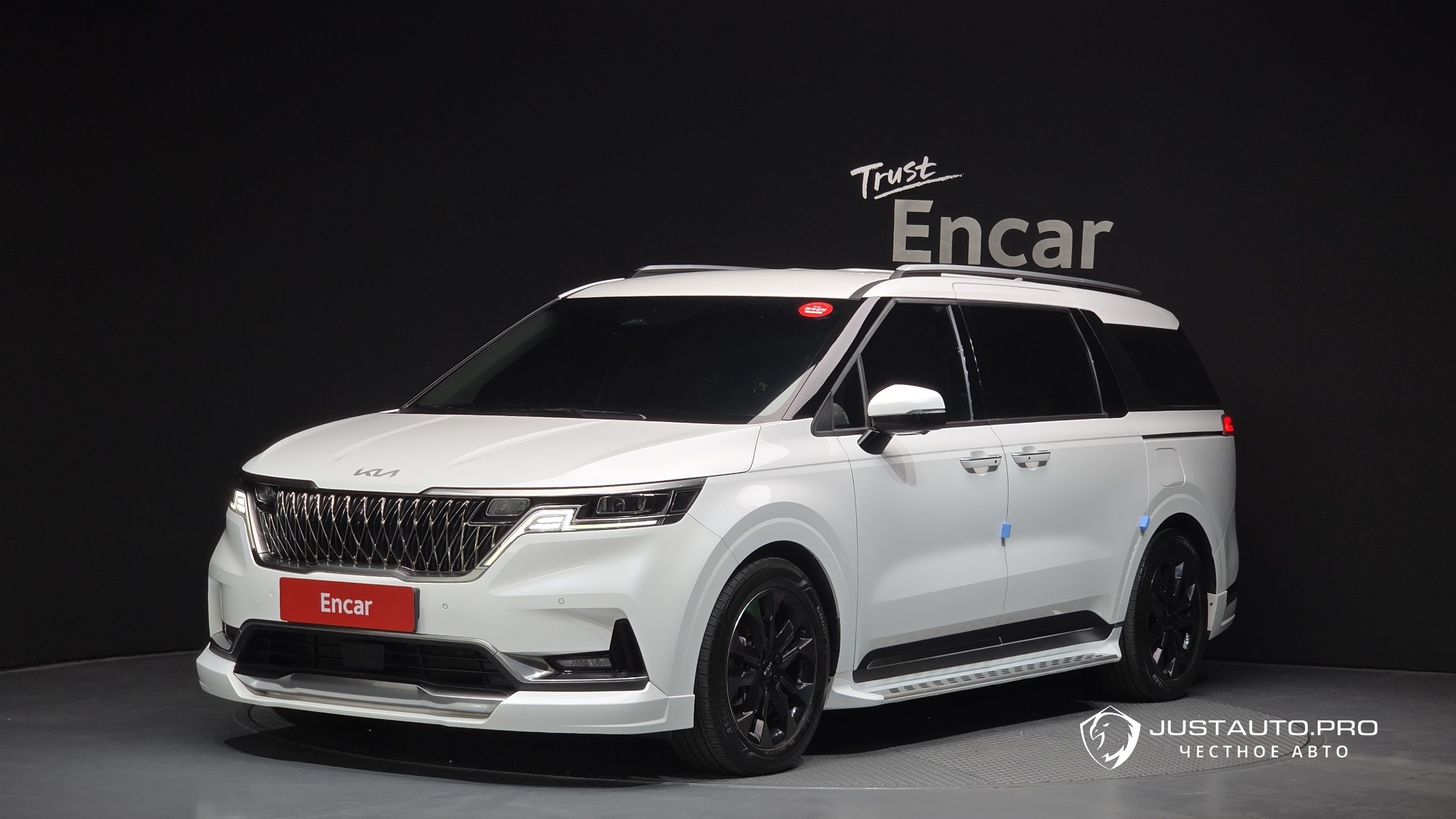 Автомобиль Kia Canival