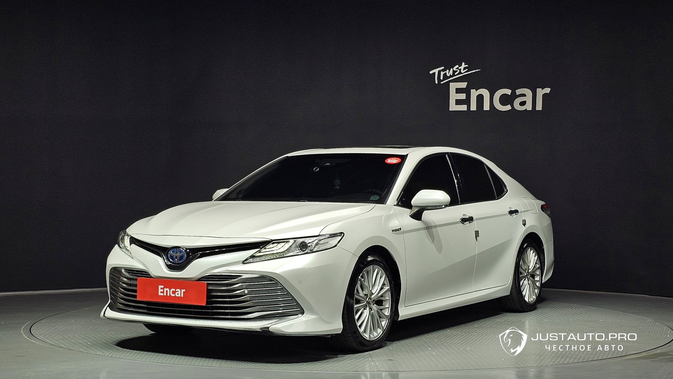 Автомобиль Toyota Camry
