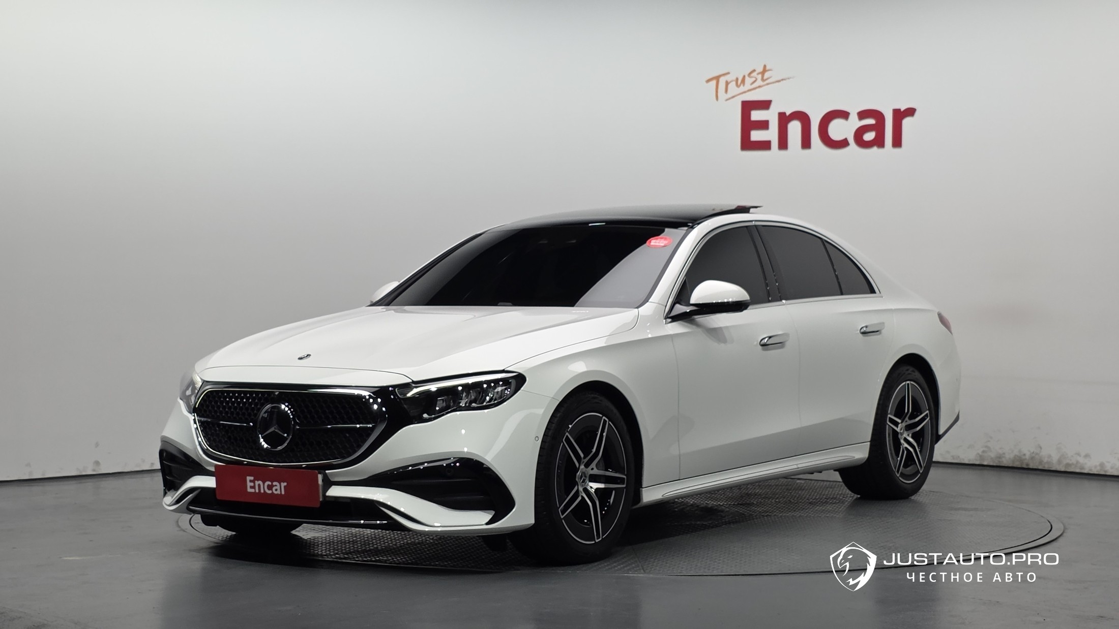 Автомобиль Mercedes-Benz E-Class