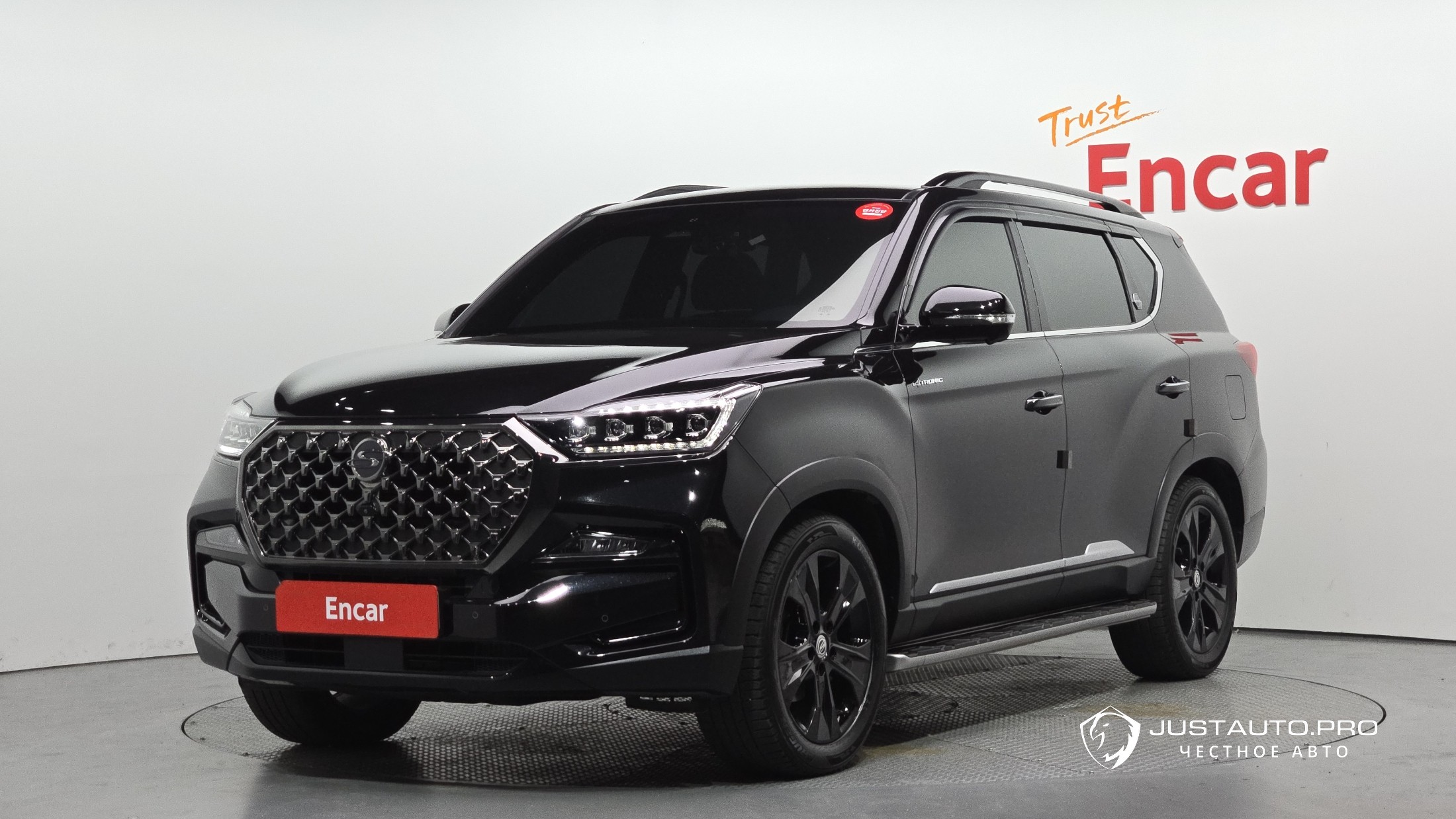 Автомобиль KG_Mobility_Ssangyong Rexton