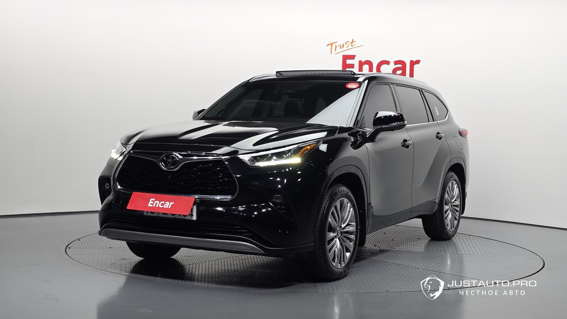 Автомобиль Toyota Highlander