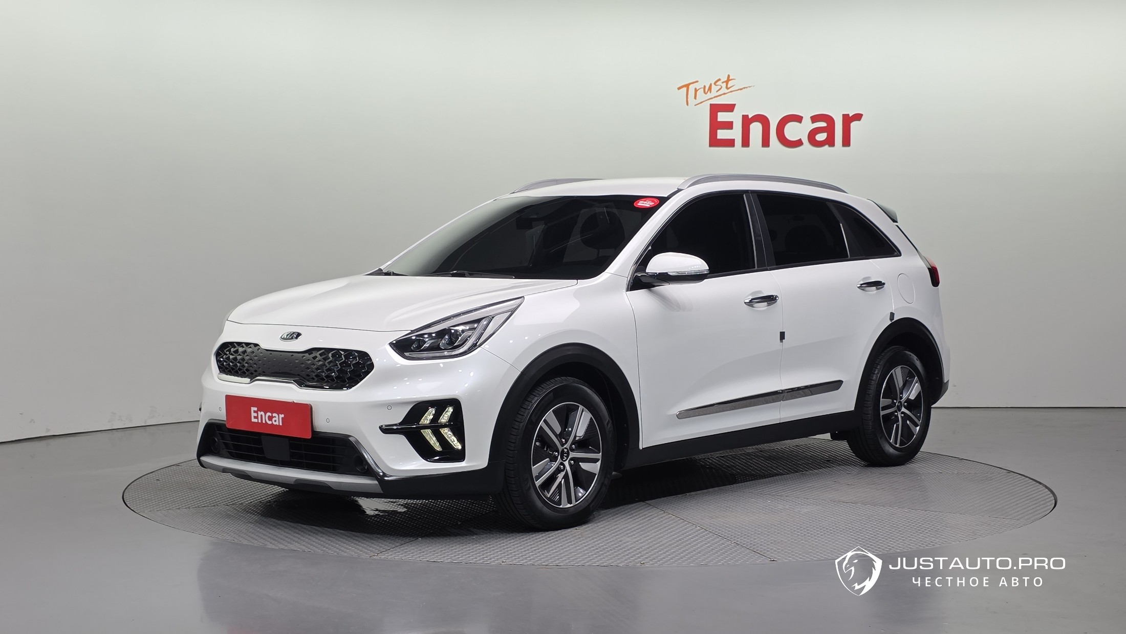 Автомобиль Kia Niro