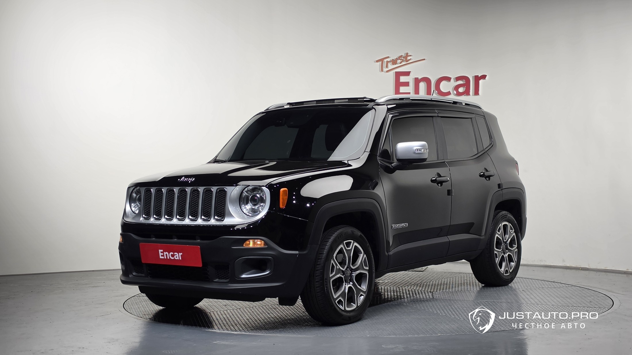 Автомобиль Jeep Renegade