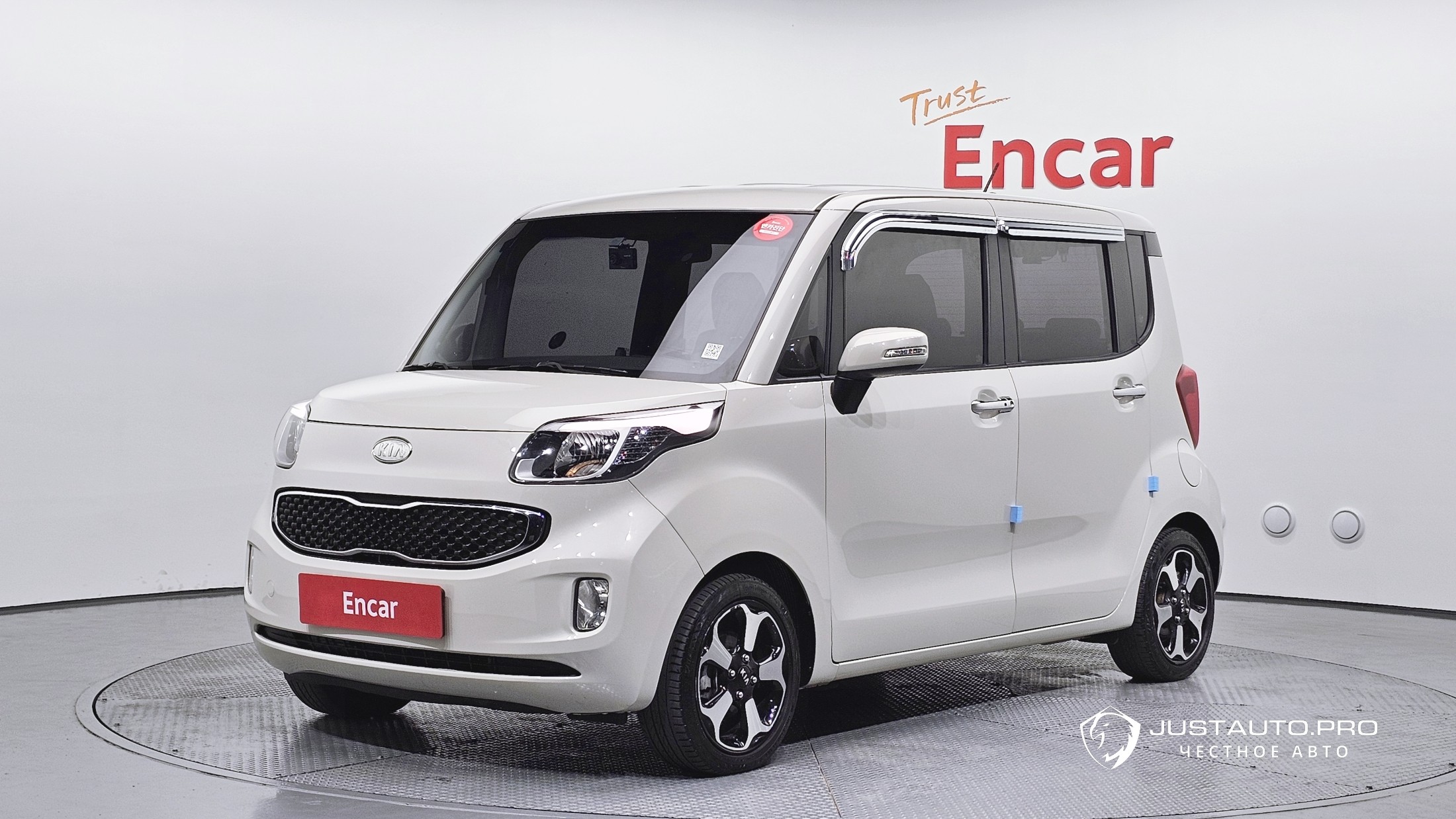 Автомобиль Kia RAY