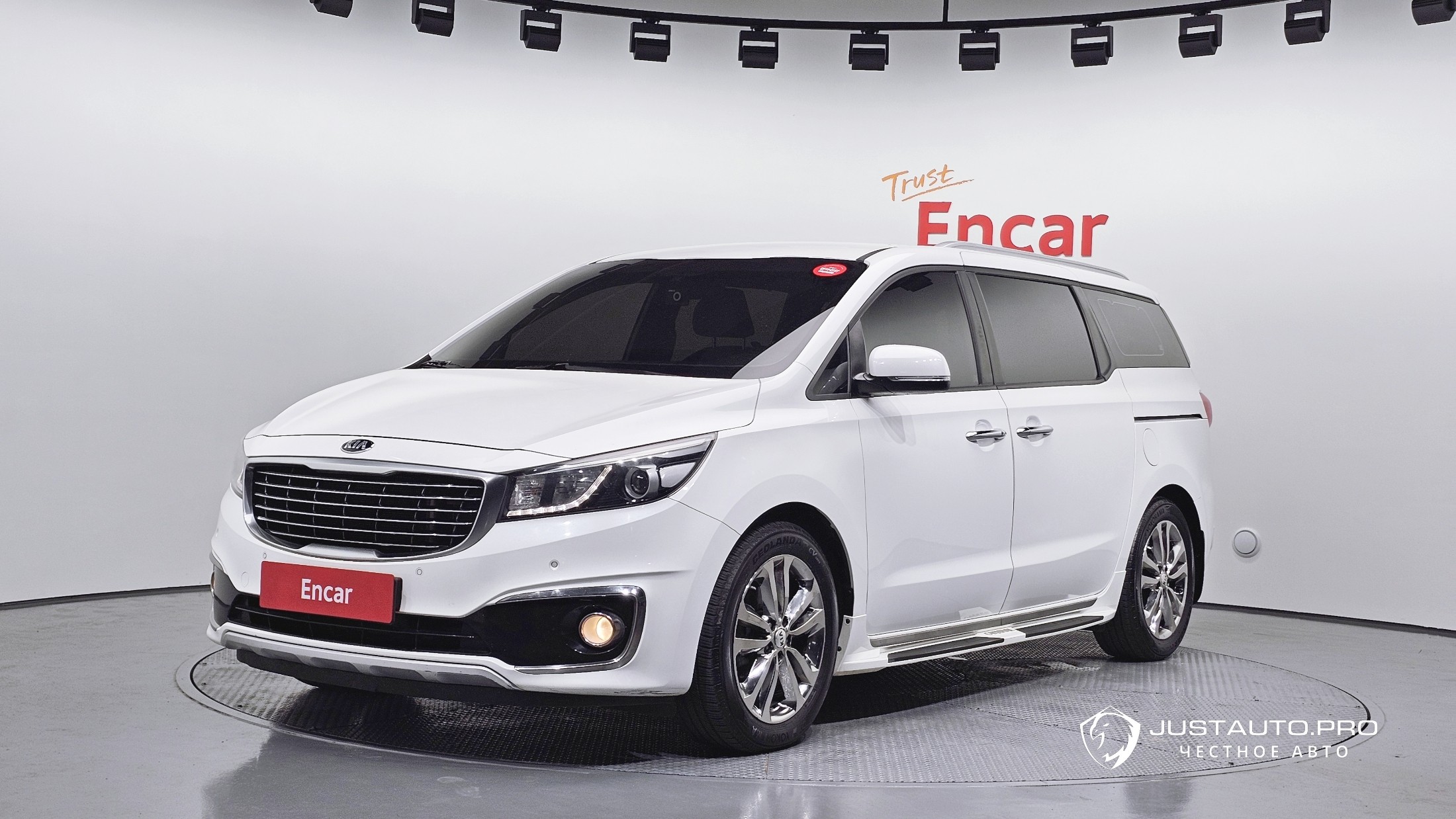 Автомобиль Kia Canival