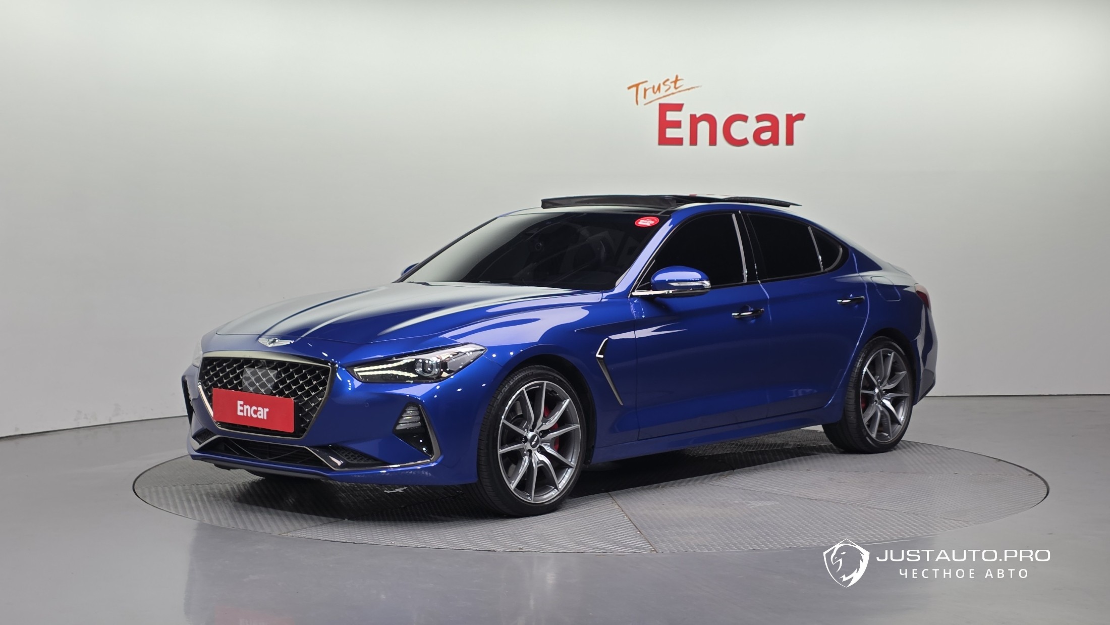 Автомобиль Genesis G70