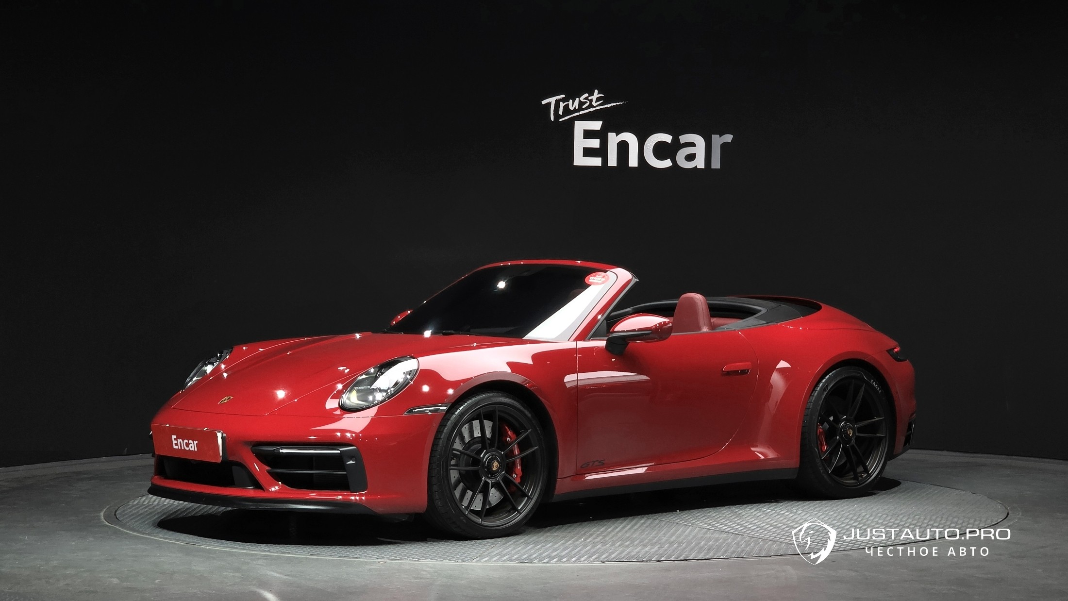 Автомобиль Porsche 911