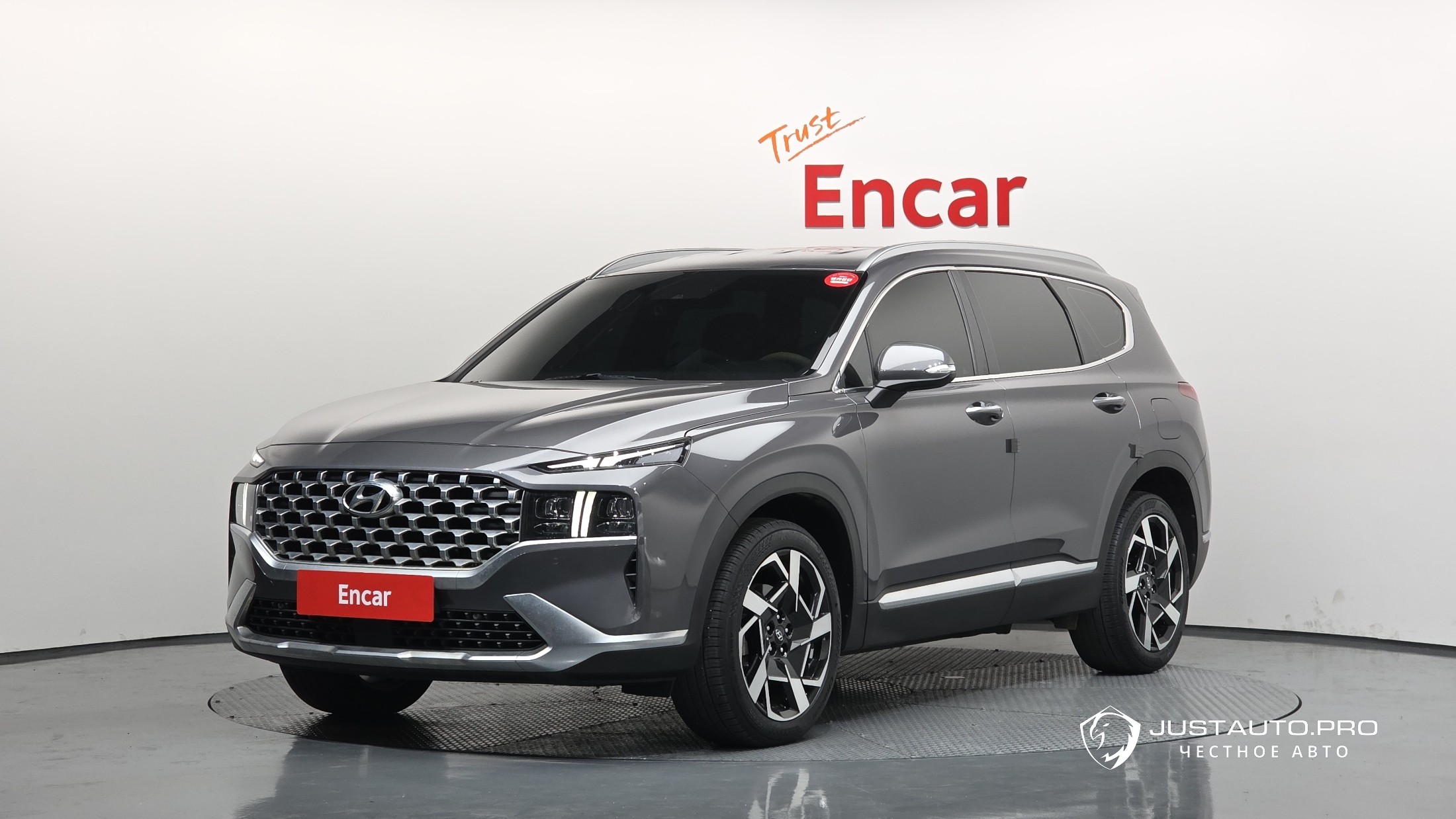 Автомобиль Hyundai Santafe