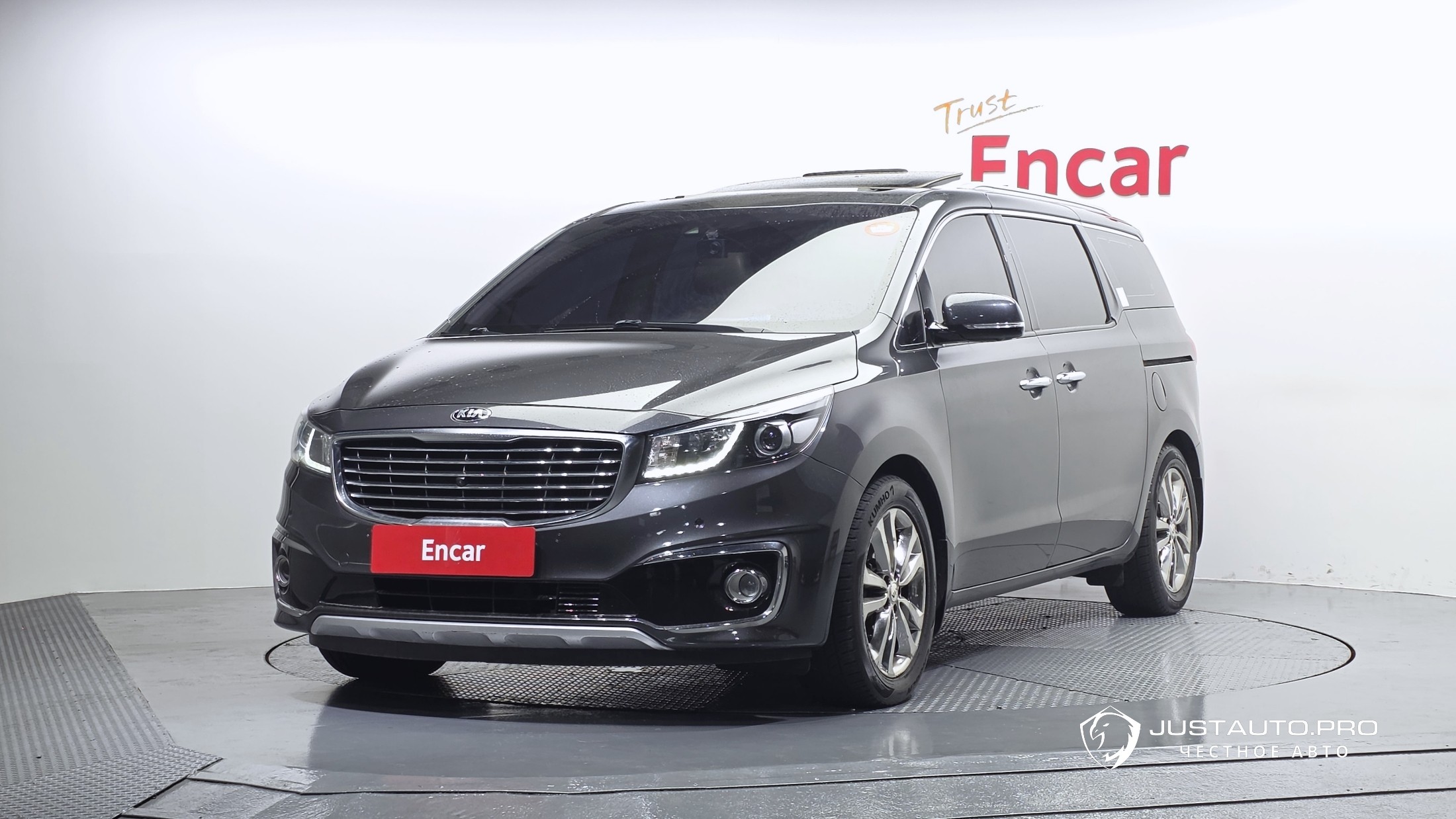 Автомобиль Kia Canival