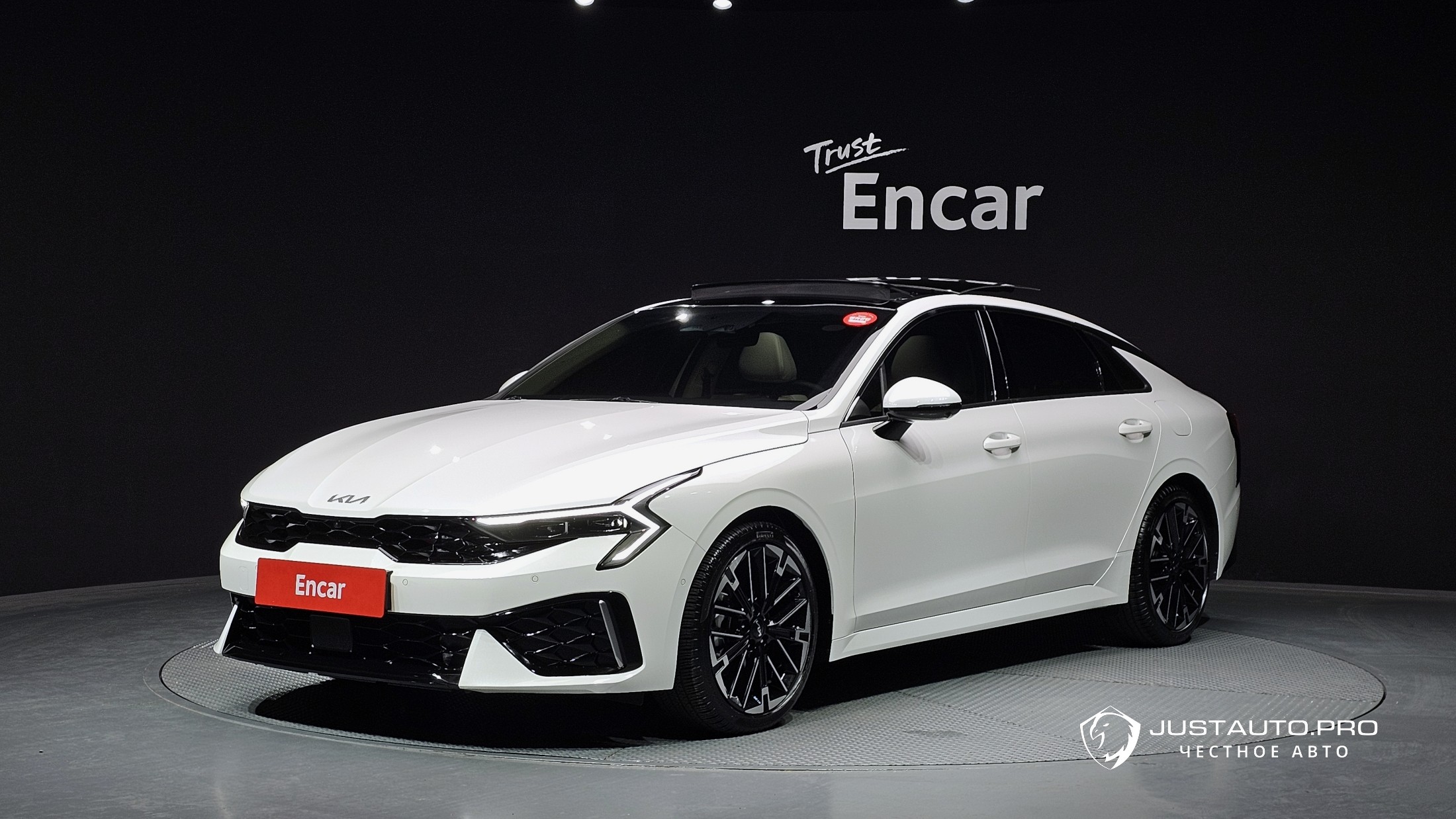 Автомобиль Kia K5