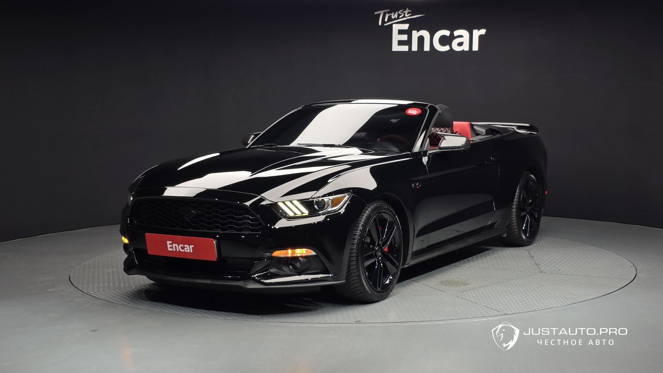 Автомобиль Ford Mustang