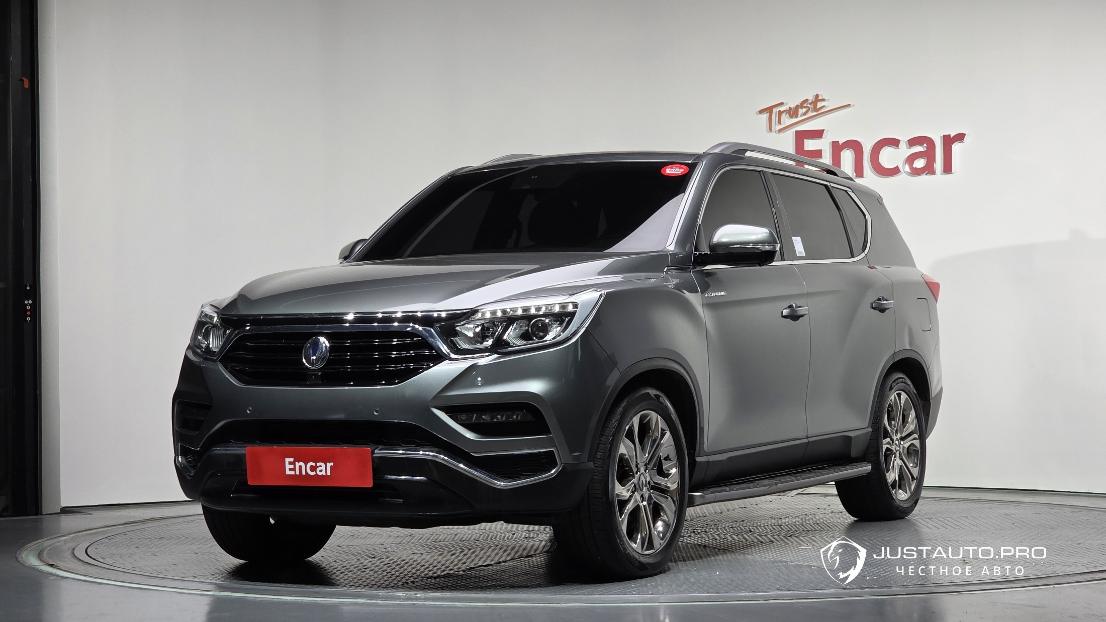 Автомобиль KG_Mobility_Ssangyong Rexton