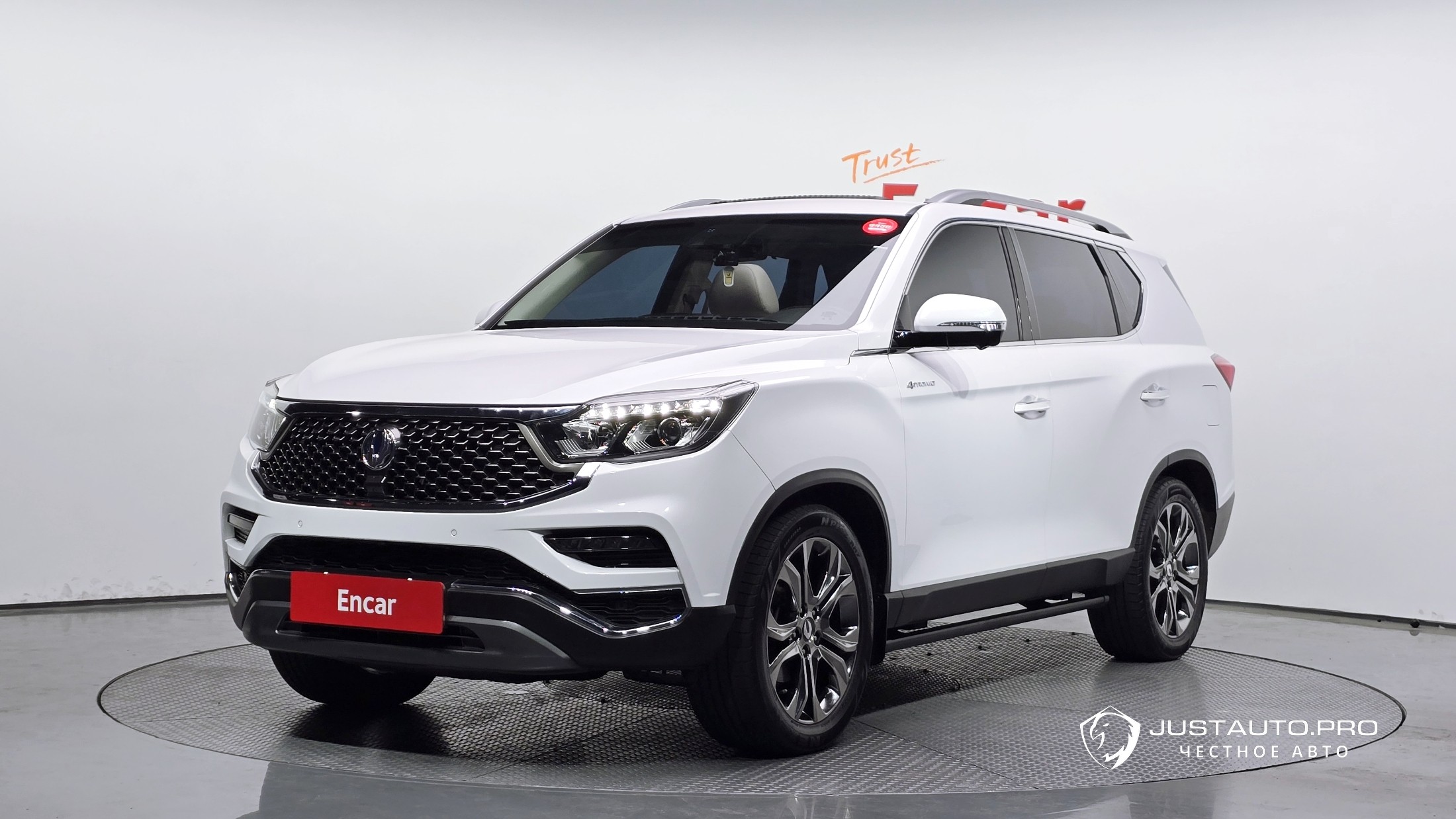 Автомобиль KG_Mobility_Ssangyong Rexton