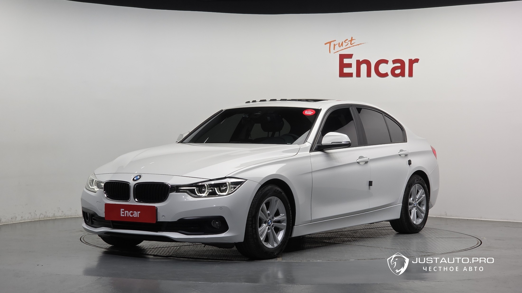 Автомобиль BMW 3-Series