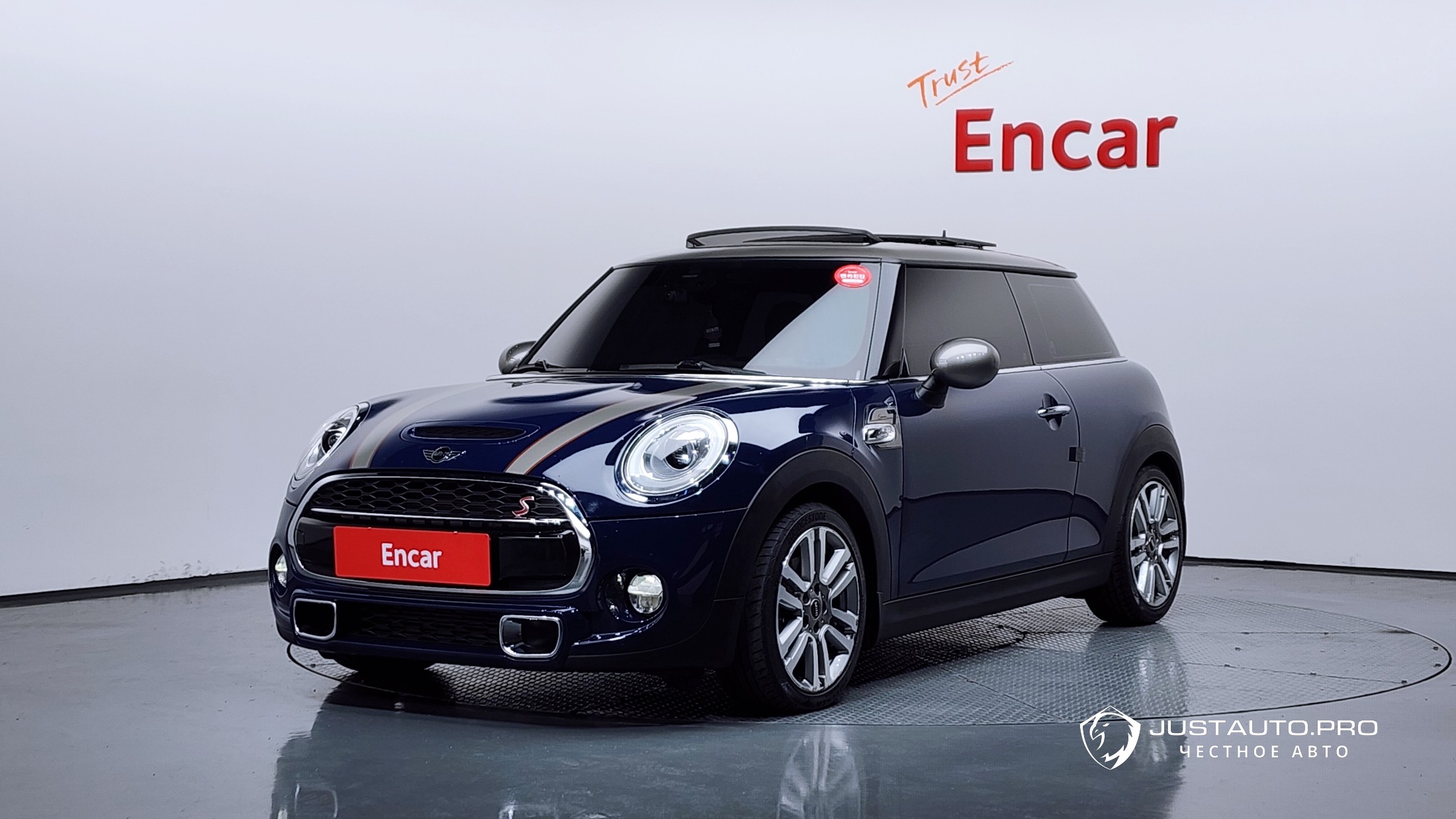 Автомобиль Mini Cooper