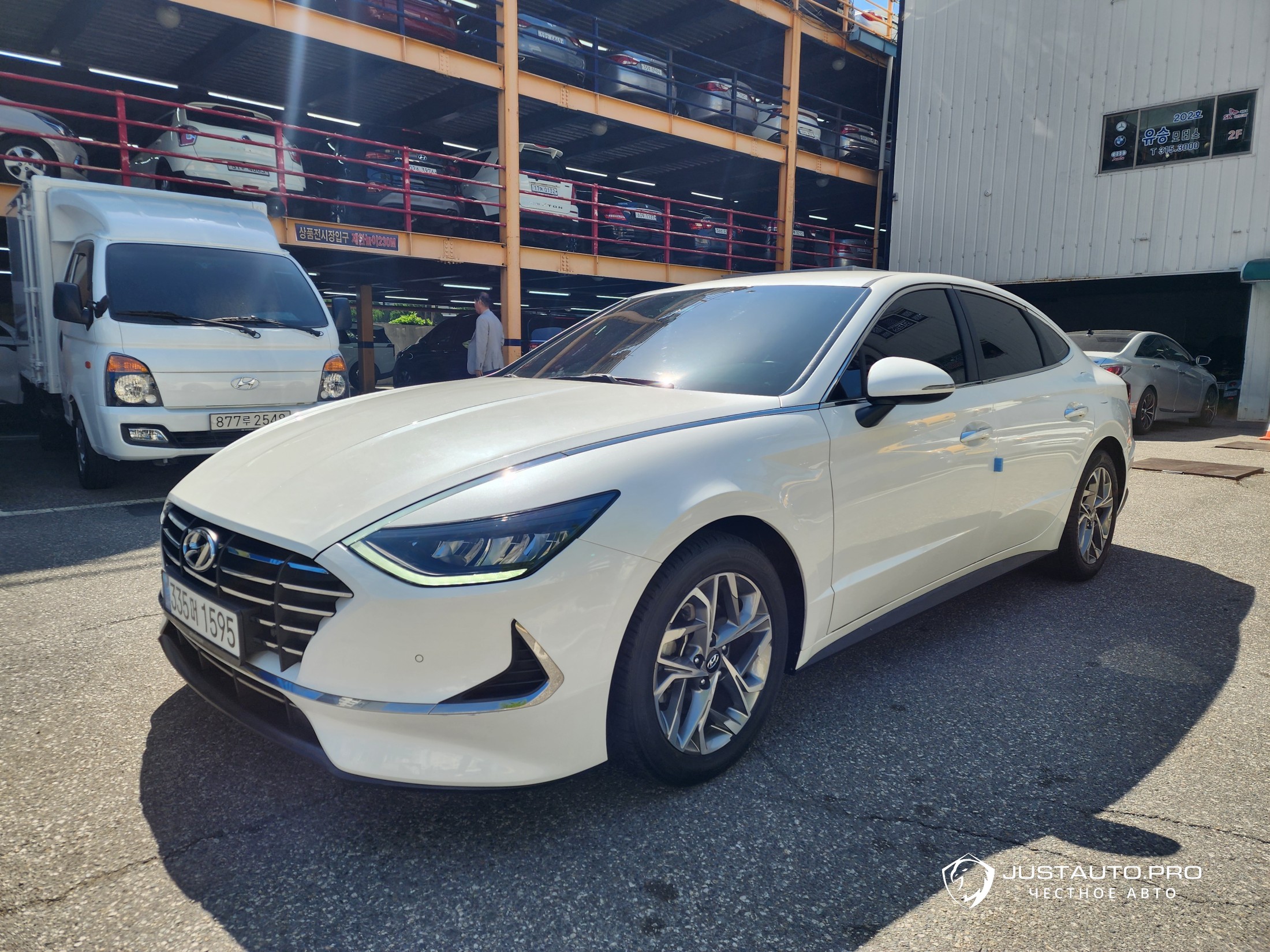 Автомобиль Hyundai Sonata