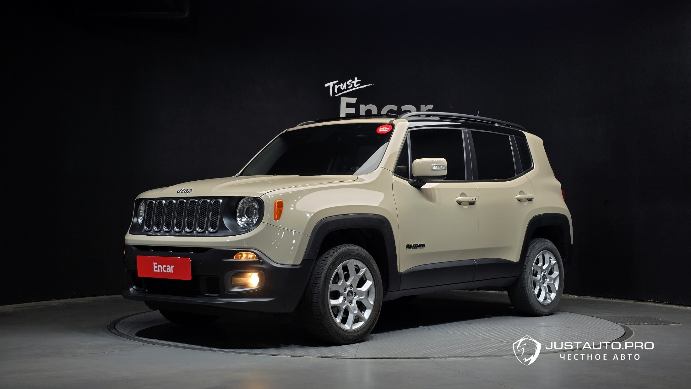 Автомобиль Jeep Renegade