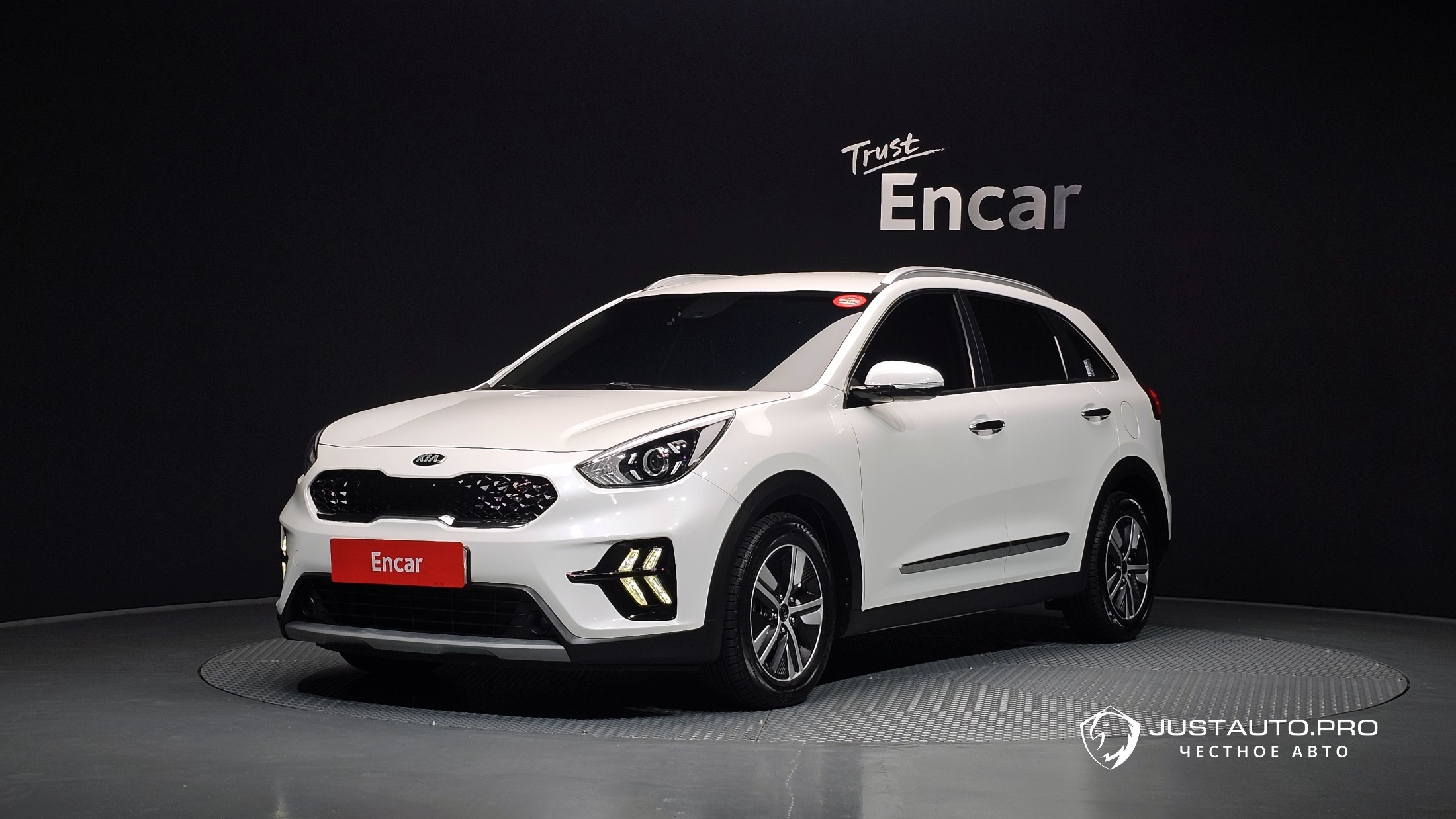 Автомобиль Kia Niro