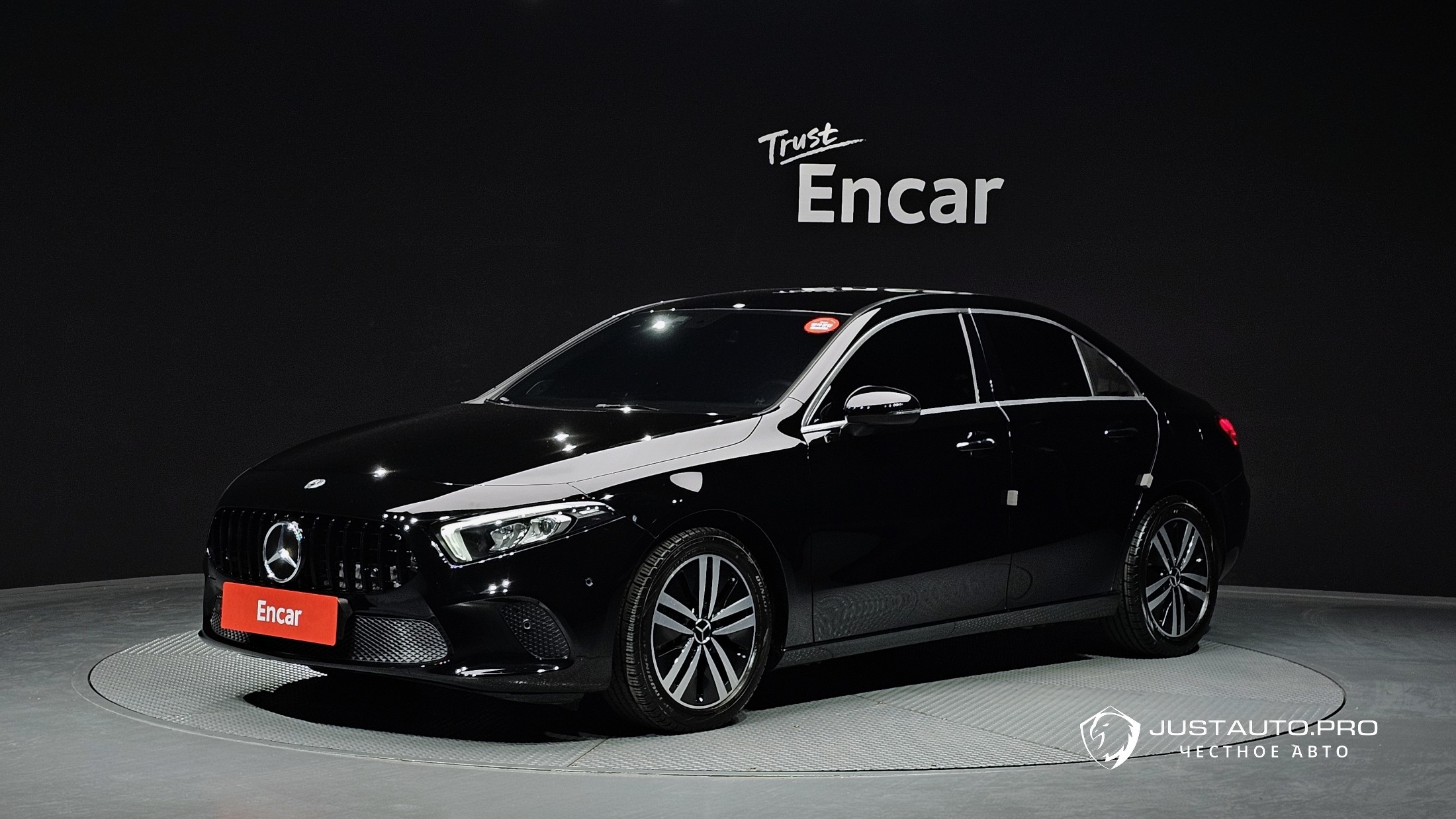 Автомобиль Mercedes-Benz A-Class