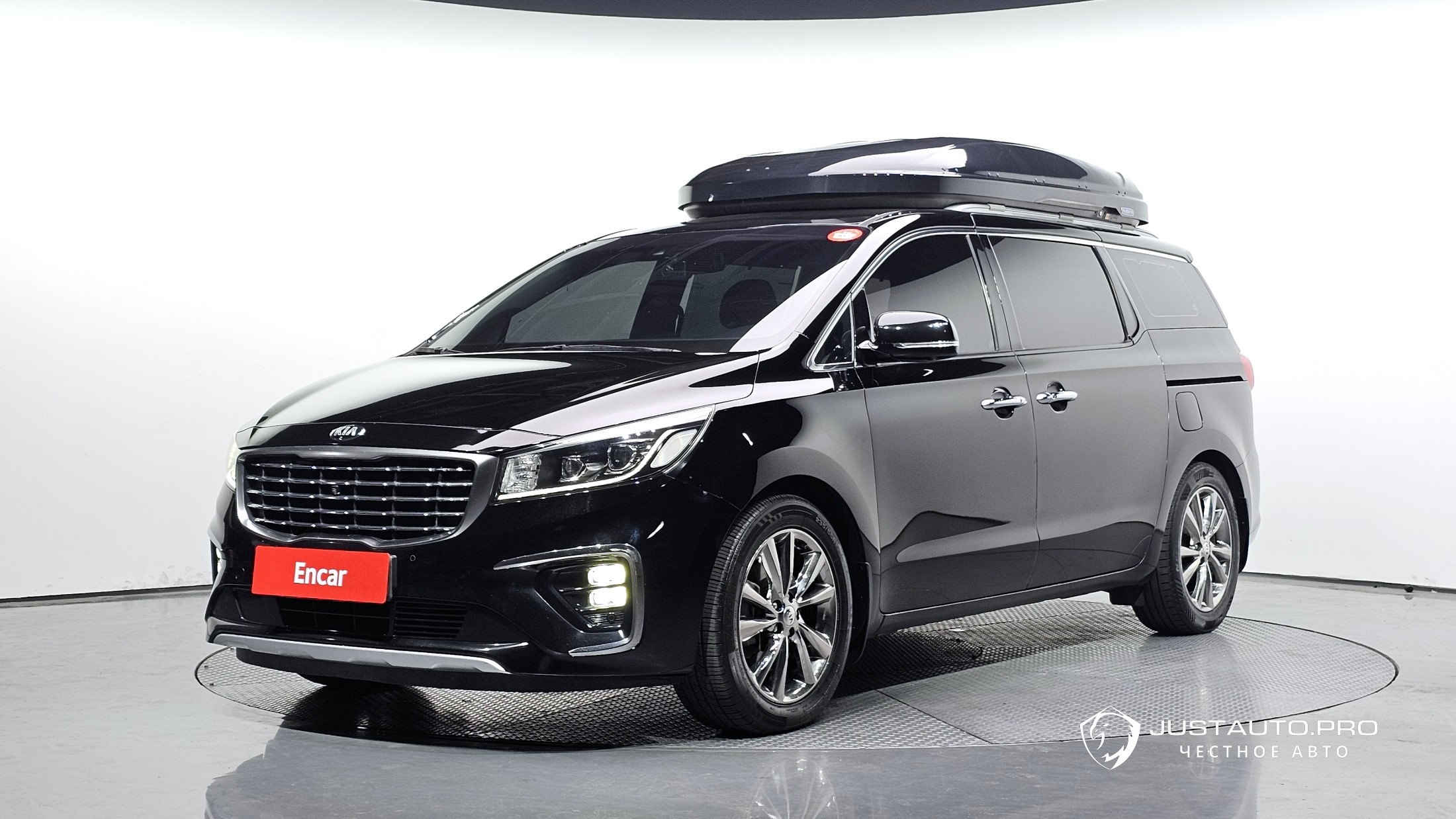 Автомобиль Kia Canival