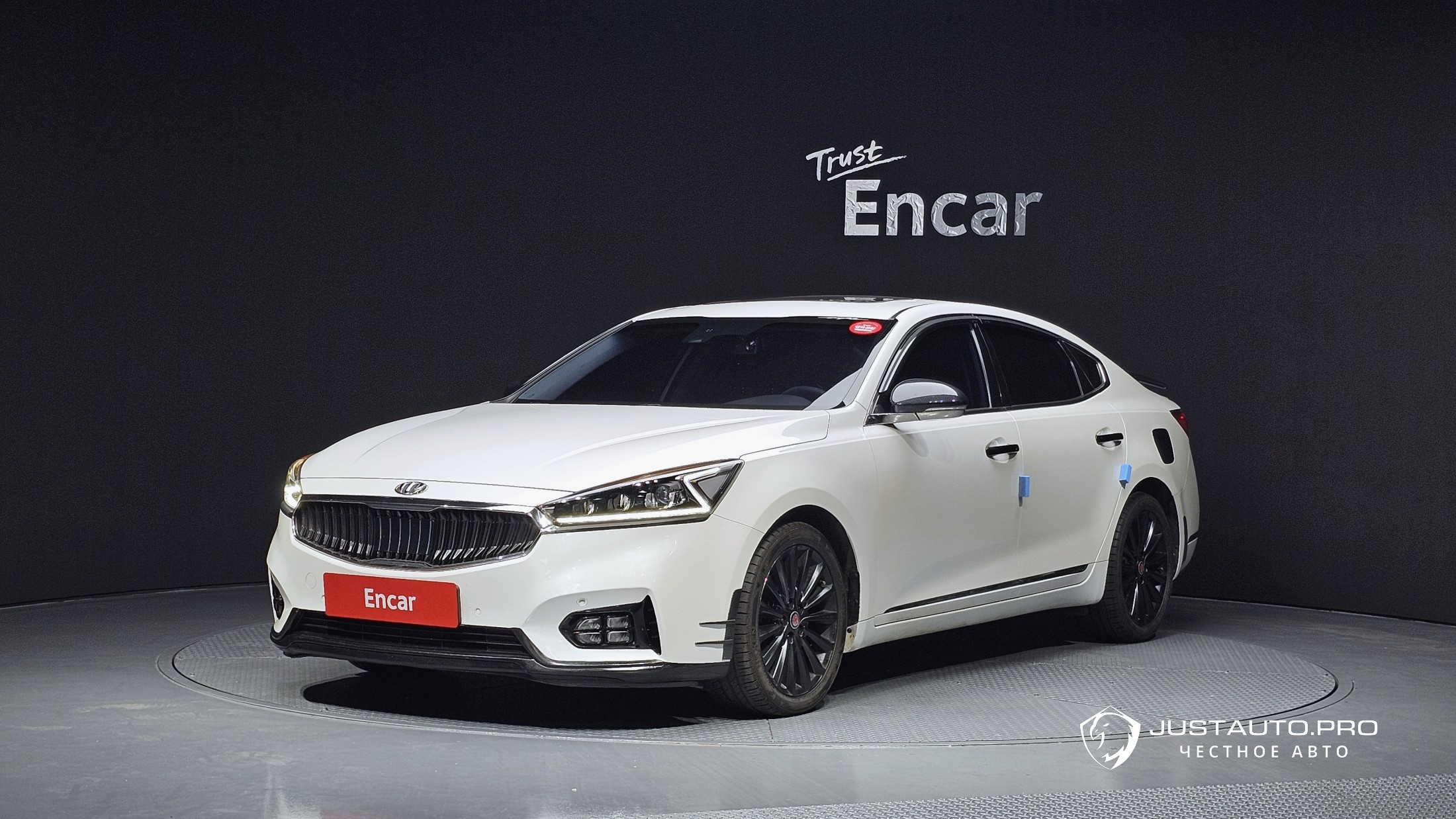 Автомобиль Kia K7