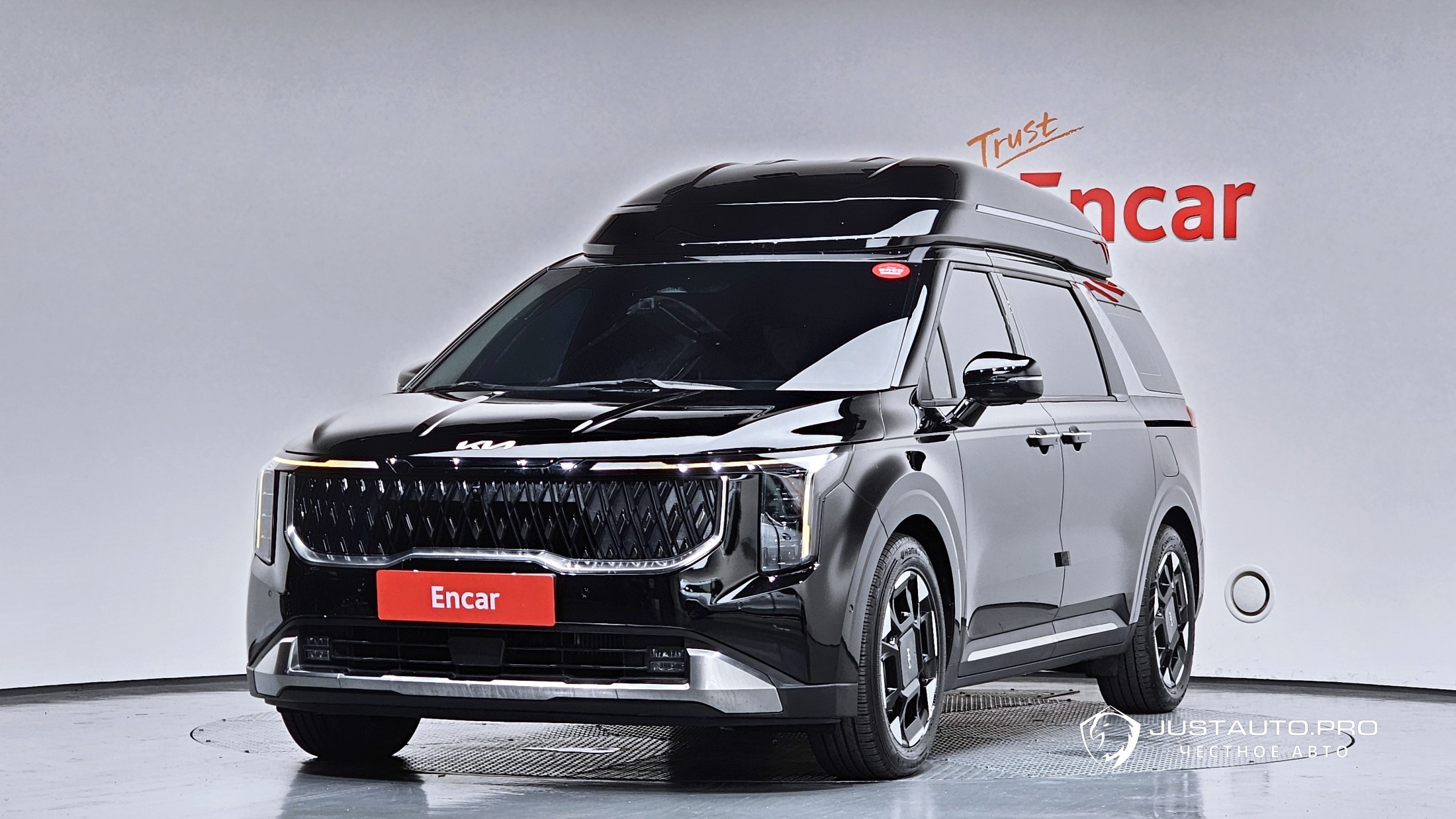 Автомобиль Kia Canival