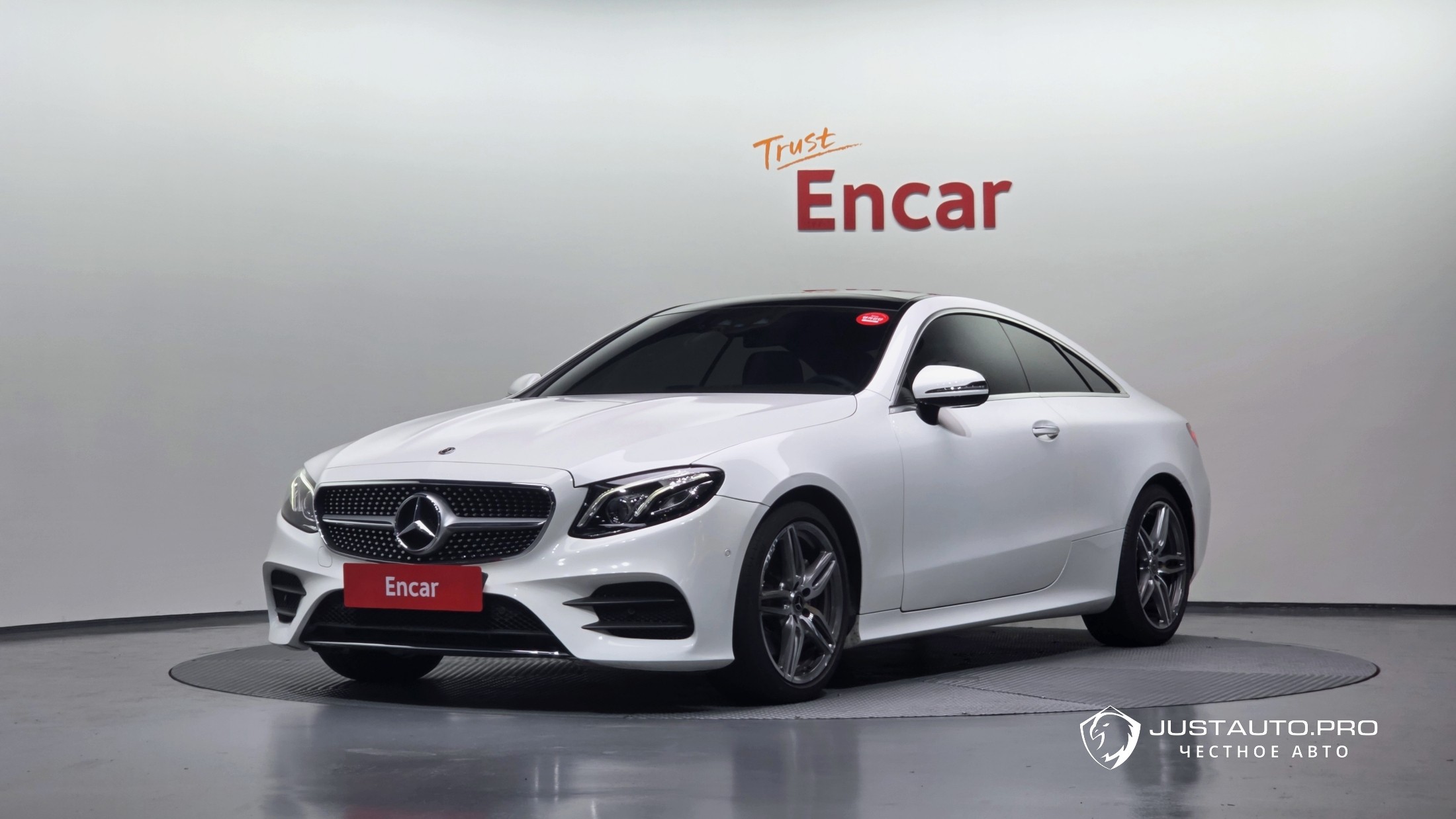 Автомобиль Mercedes-Benz E-Class
